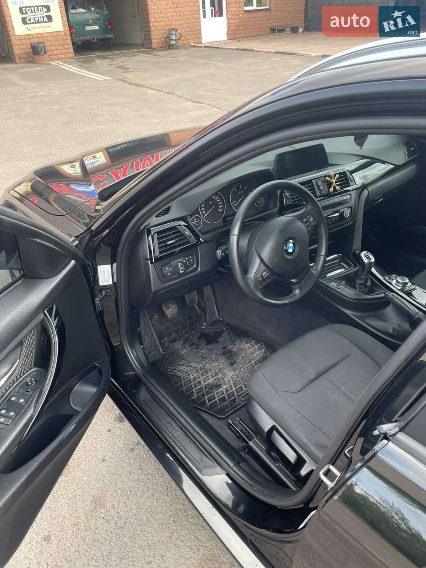 BMW 3 Series 2012 VIN WBA3K11080F818906 фото оголошення 35 з 47