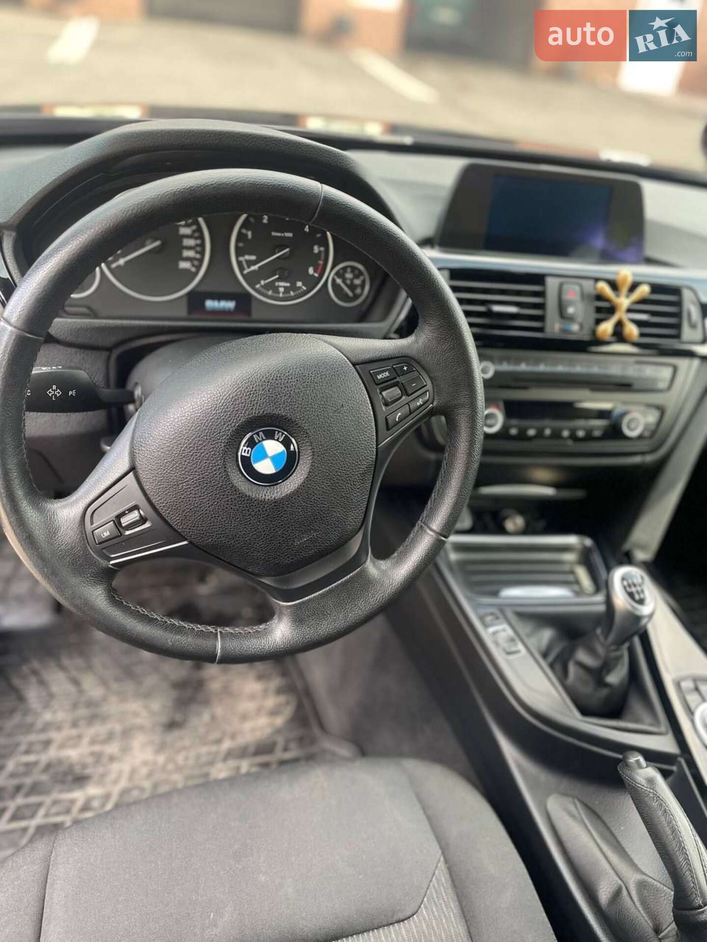 BMW 3 Series 2012 VIN WBA3K11080F818906 фото оголошення 36 з 47