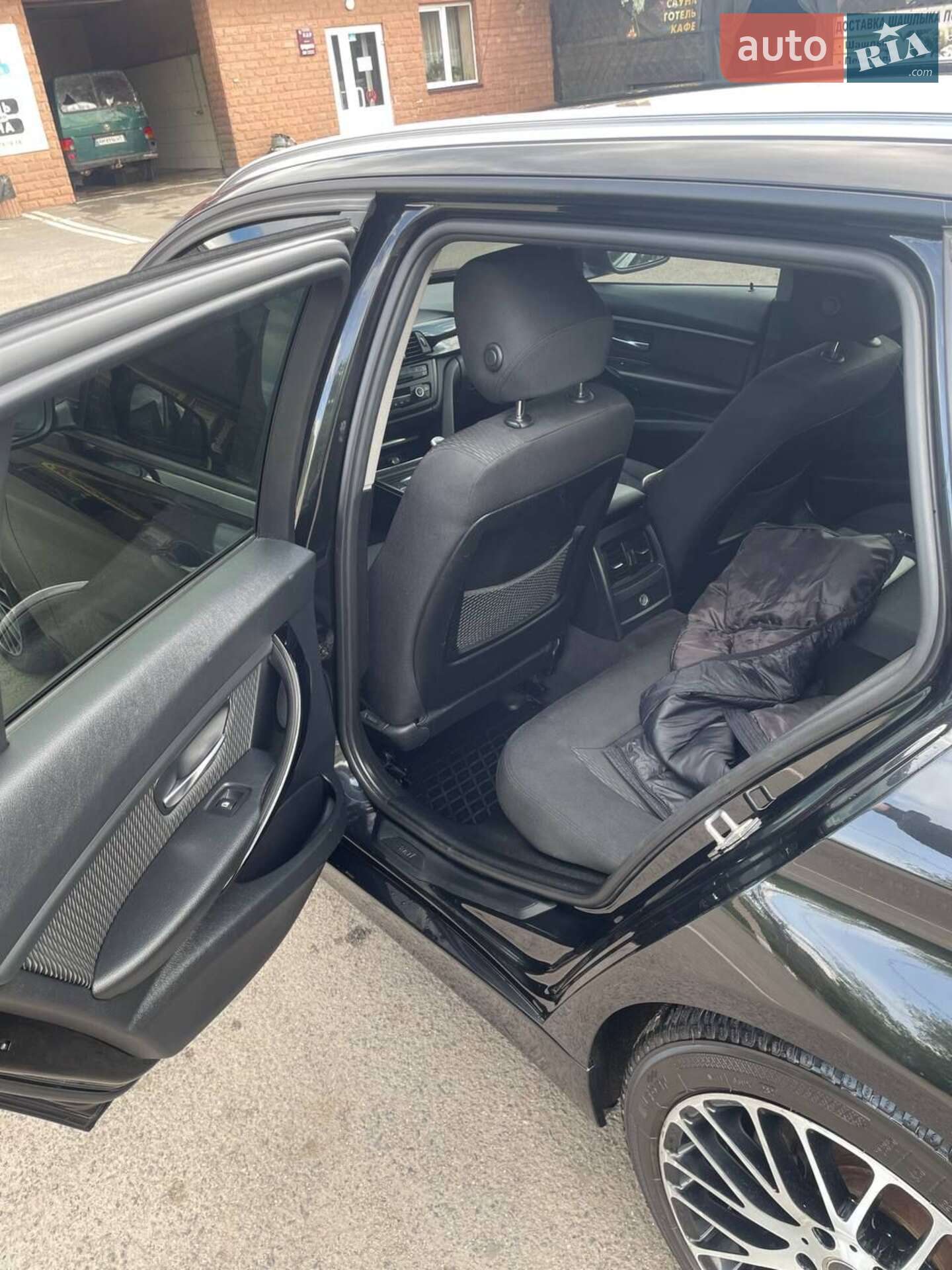 BMW 3 Series 2012 VIN WBA3K11080F818906 фото оголошення 39 з 47