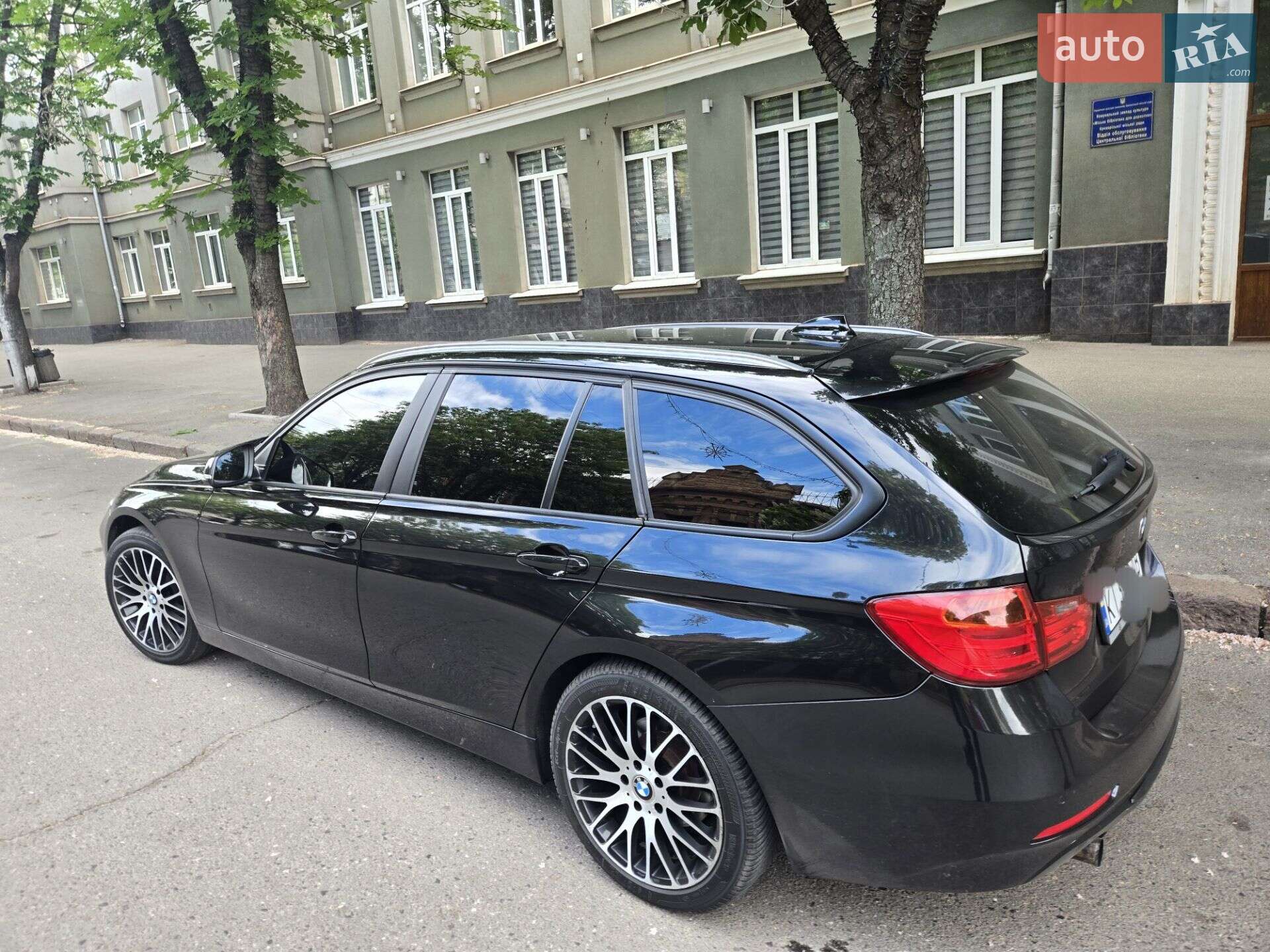 BMW 3 Series 2012 VIN WBA3K11080F818906 фото оголошення 41 з 47