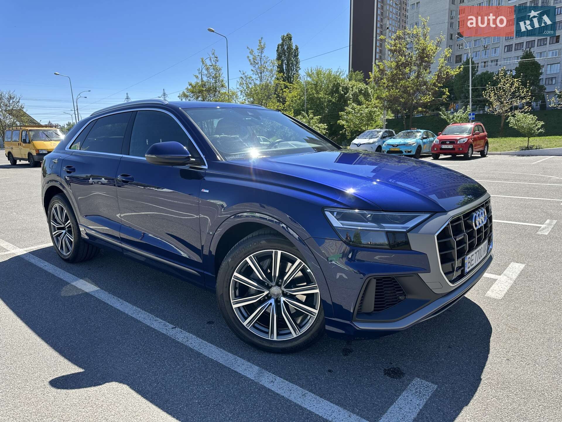 Audi Q8 2018 VIN WAUZZZF16KD005133 фото оголошення 3 з 23