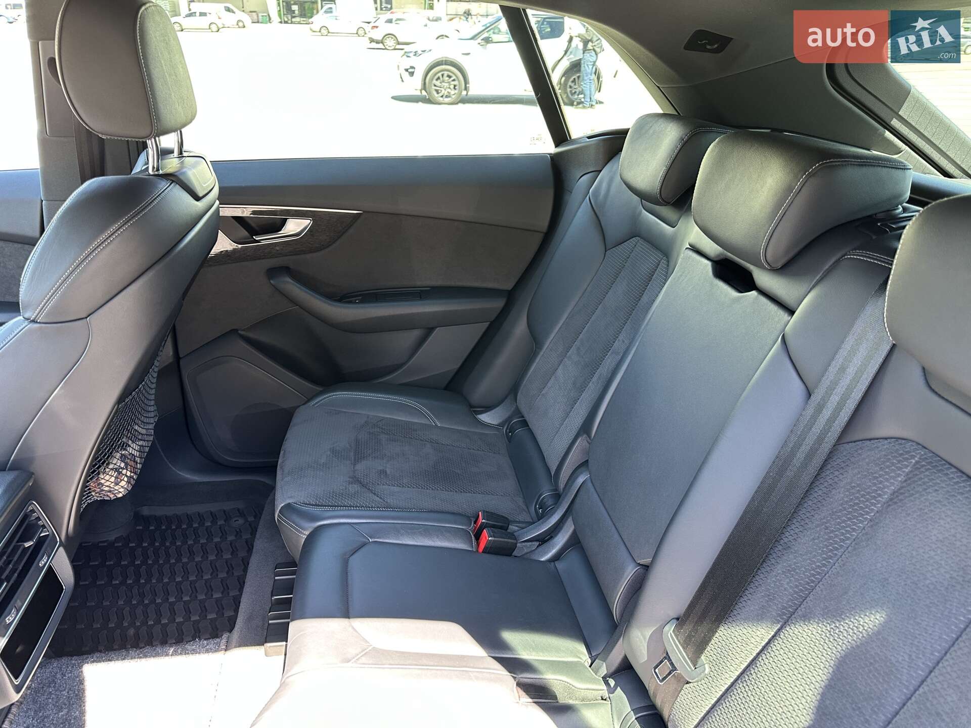 Audi Q8 2018 VIN WAUZZZF16KD005133 фото оголошення 8 з 23