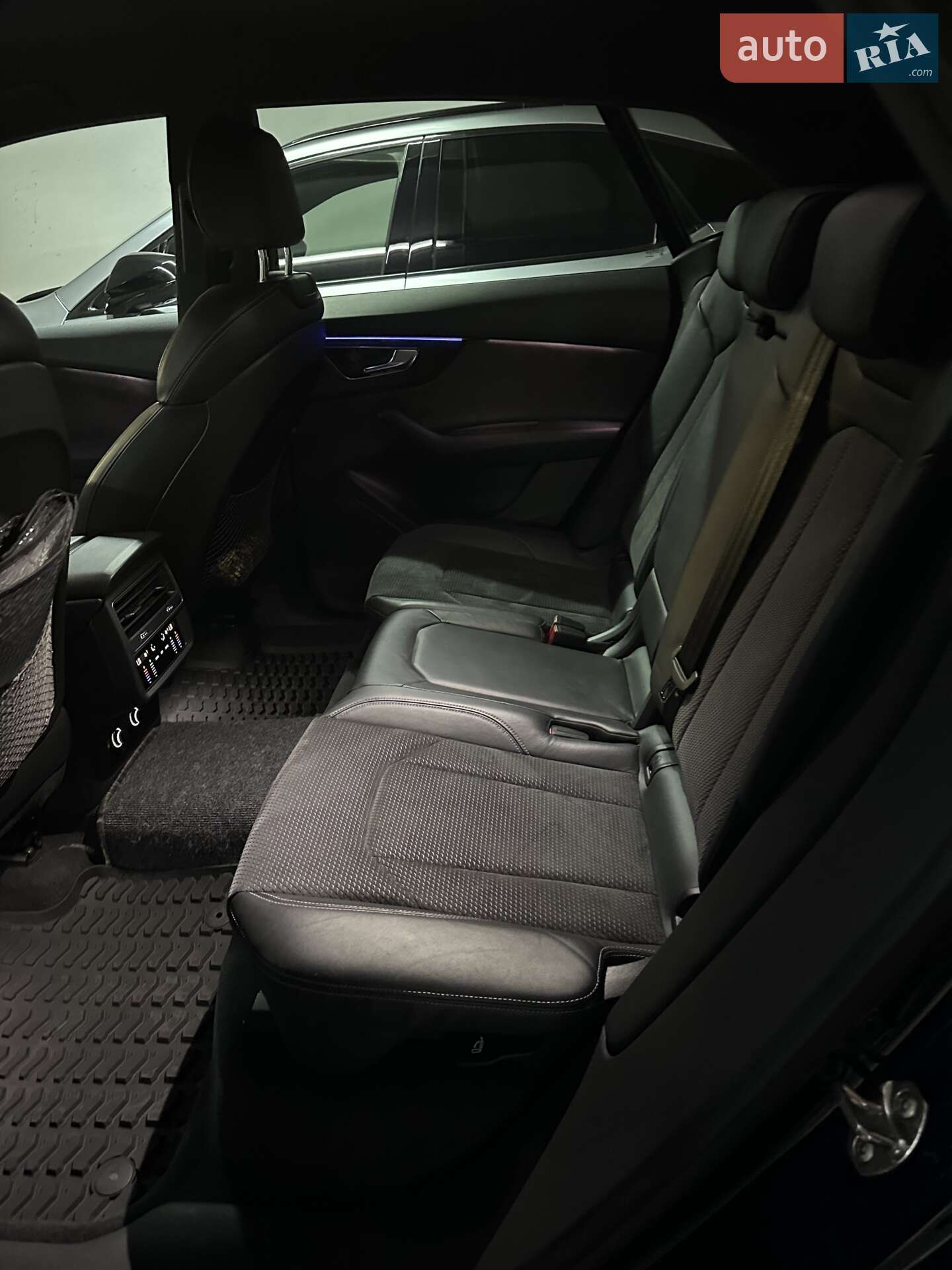 Audi Q8 2018 VIN WAUZZZF16KD005133 фото оголошення 22 з 23