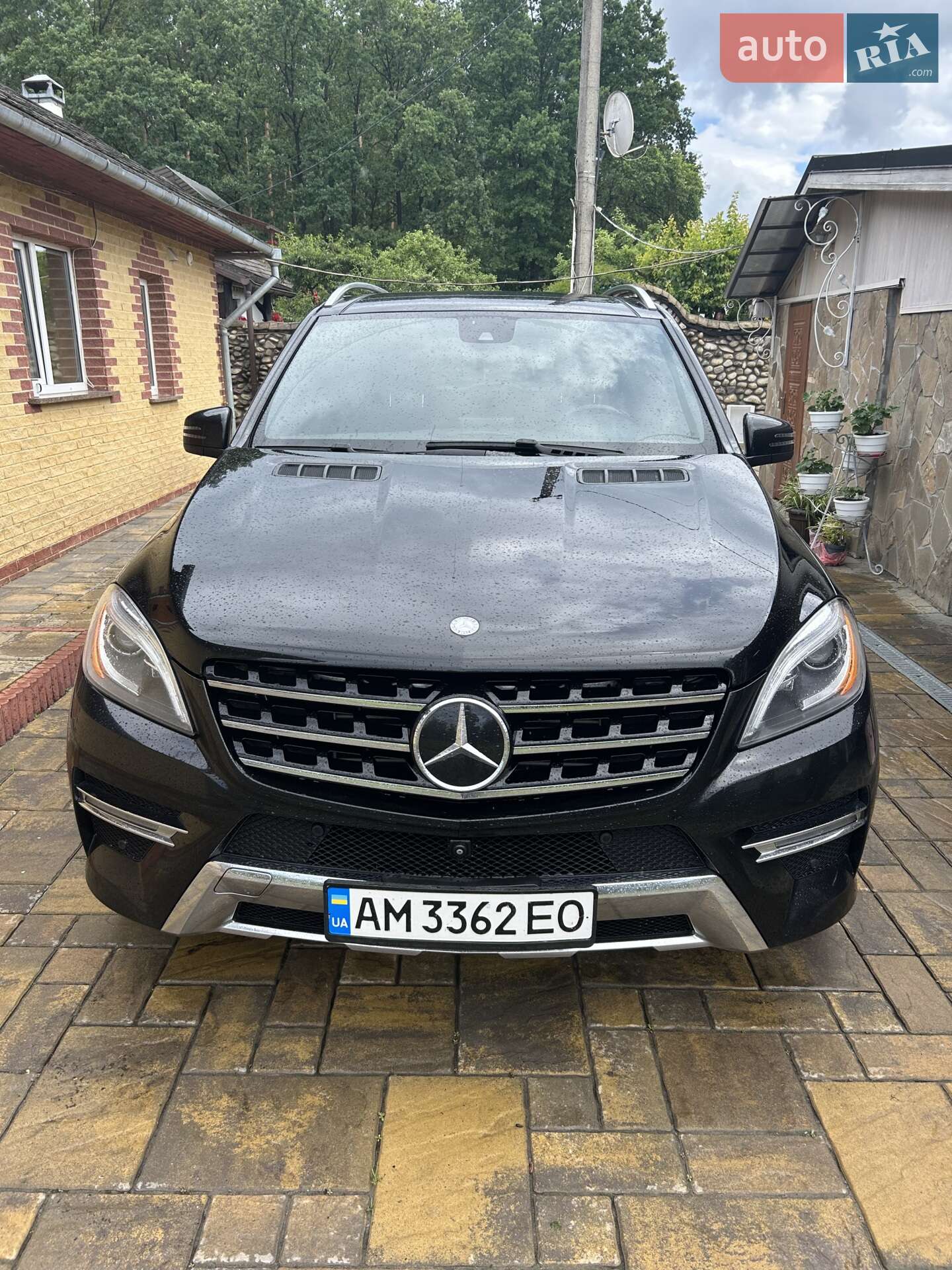 Mercedes-Benz M-Class 2015 VIN 4JGDA2EB4FA484113 фото оголошення 2 з 9