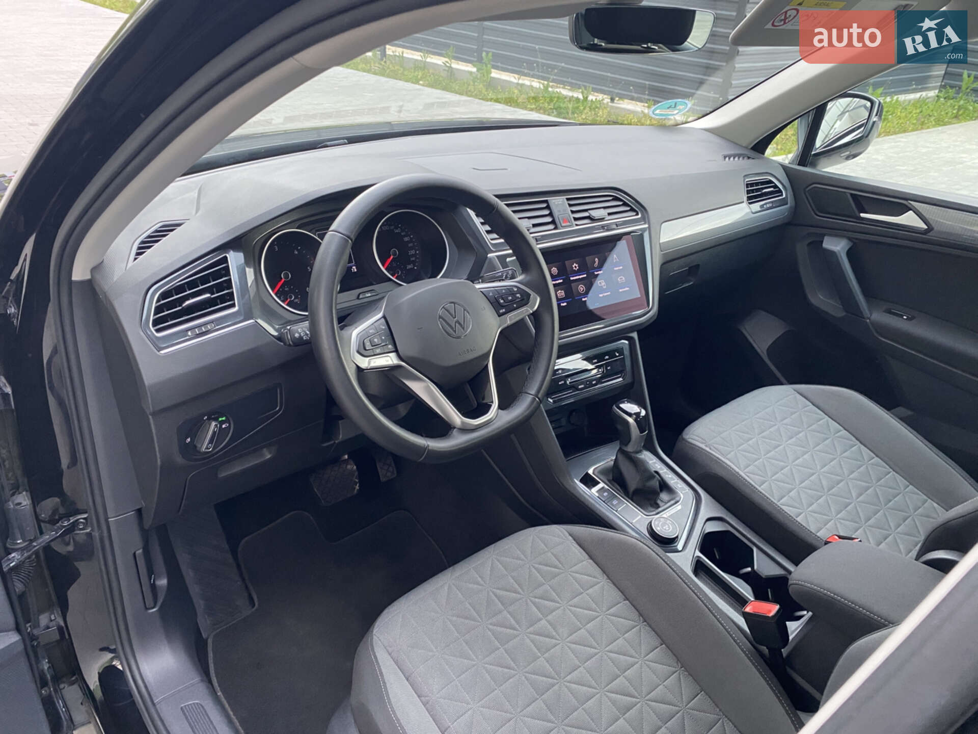 Volkswagen Tiguan 2021 VIN WVGZZZ5NZMW033791 фото оголошення 18 з 37