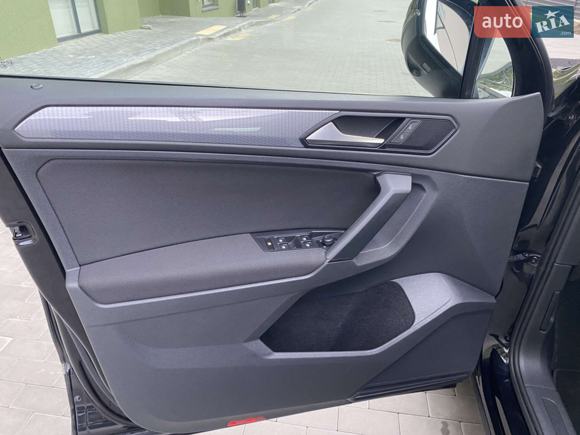 Volkswagen Tiguan 2021 VIN WVGZZZ5NZMW033791 фото оголошення 25 з 37
