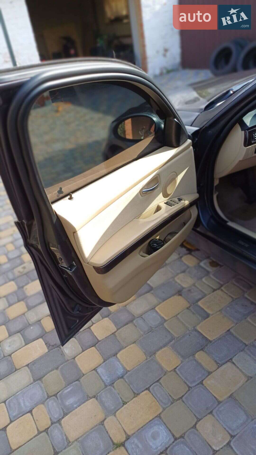 BMW 3 Series 2005 VIN WBAVA710X0KP94551 фото оголошення 16 з 22