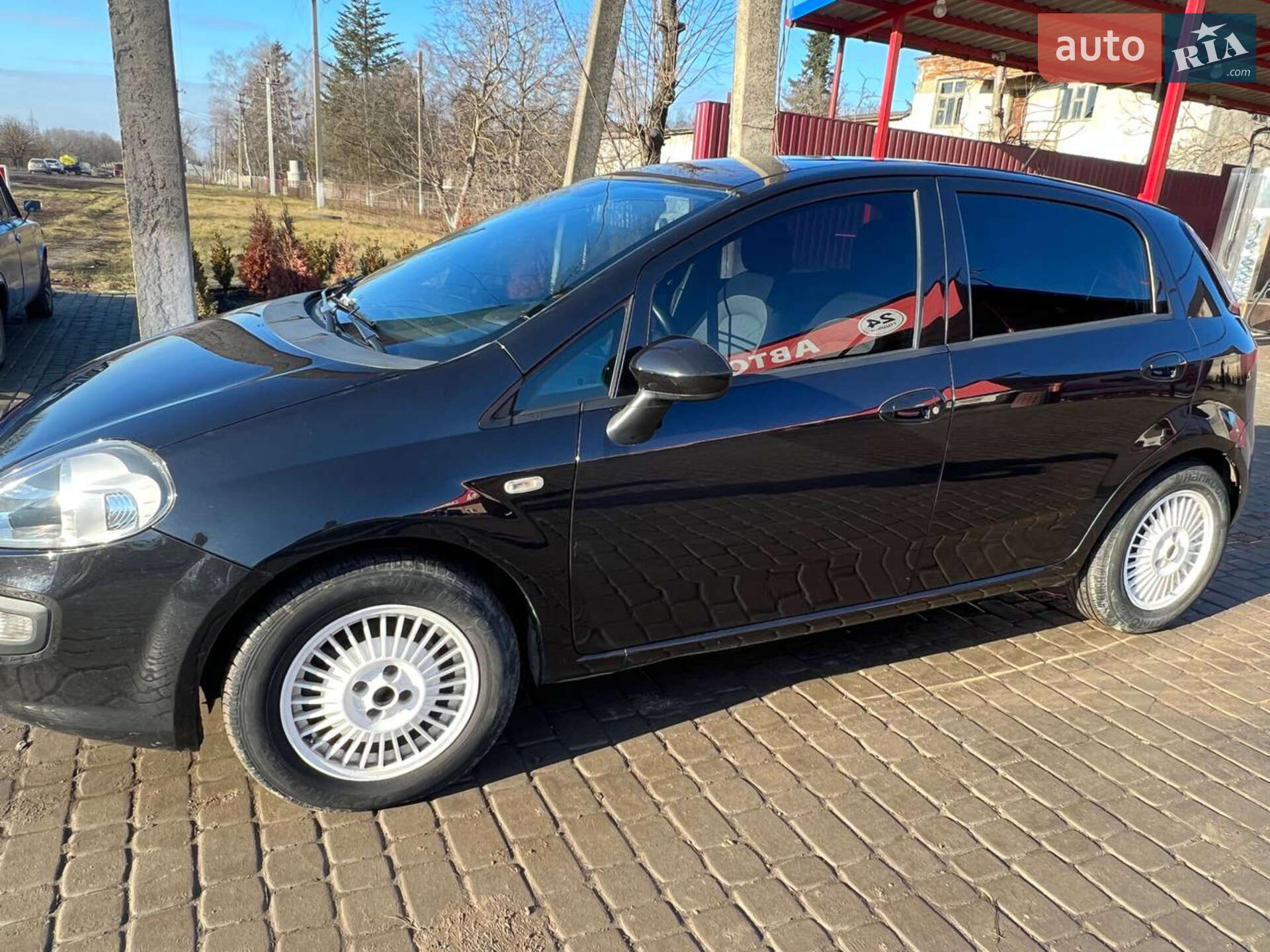 Fiat Punto 2011 VIN ZFA19900000754345 фото оголошення 8 з 30
