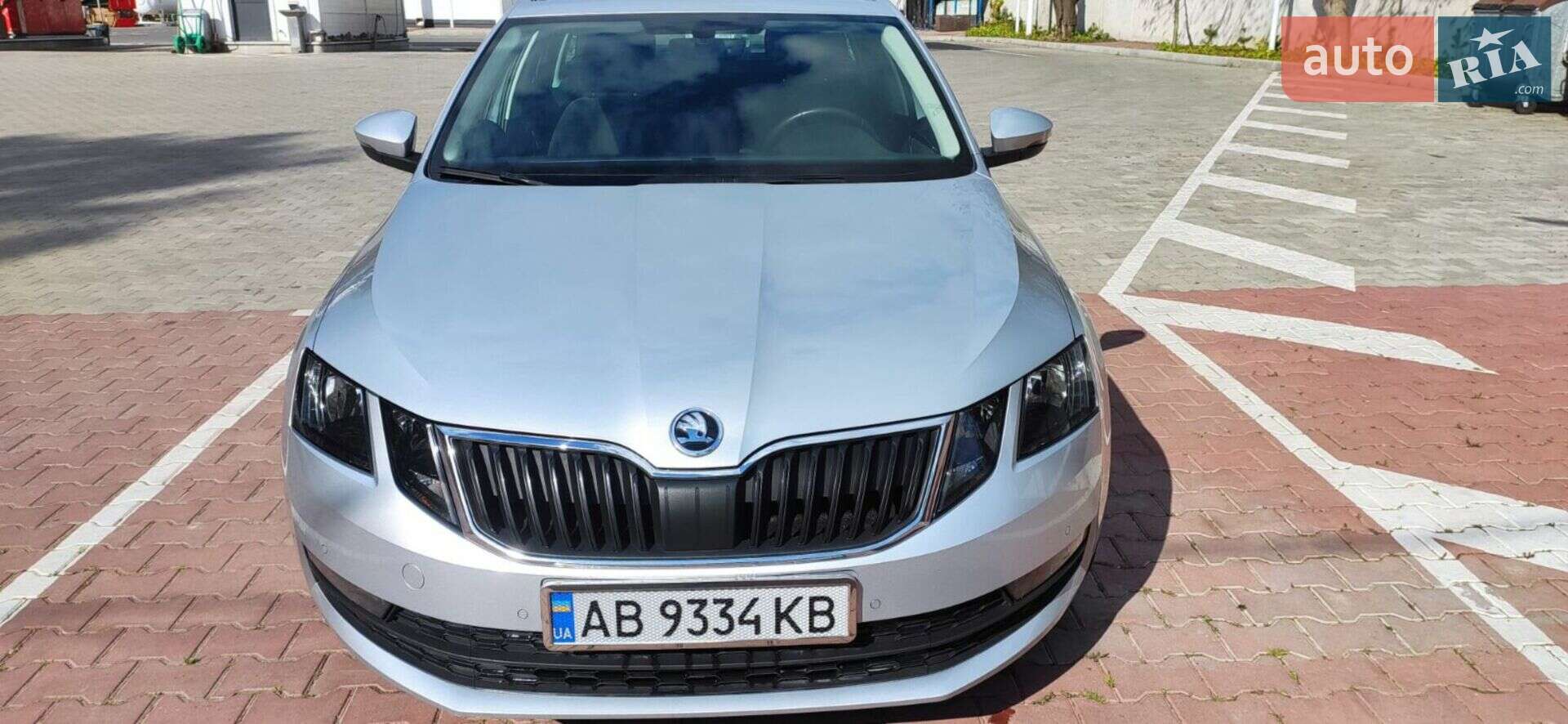 Skoda Octavia 2017 VIN TMBJG7NE9J0192016 фото оголошення 2 з 27