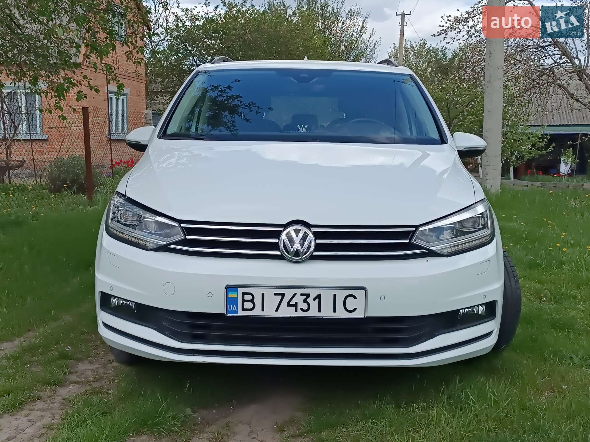 Volkswagen Touran 2017 VIN WVGZZZ1TZJW024324 фото оголошення 2 з 41