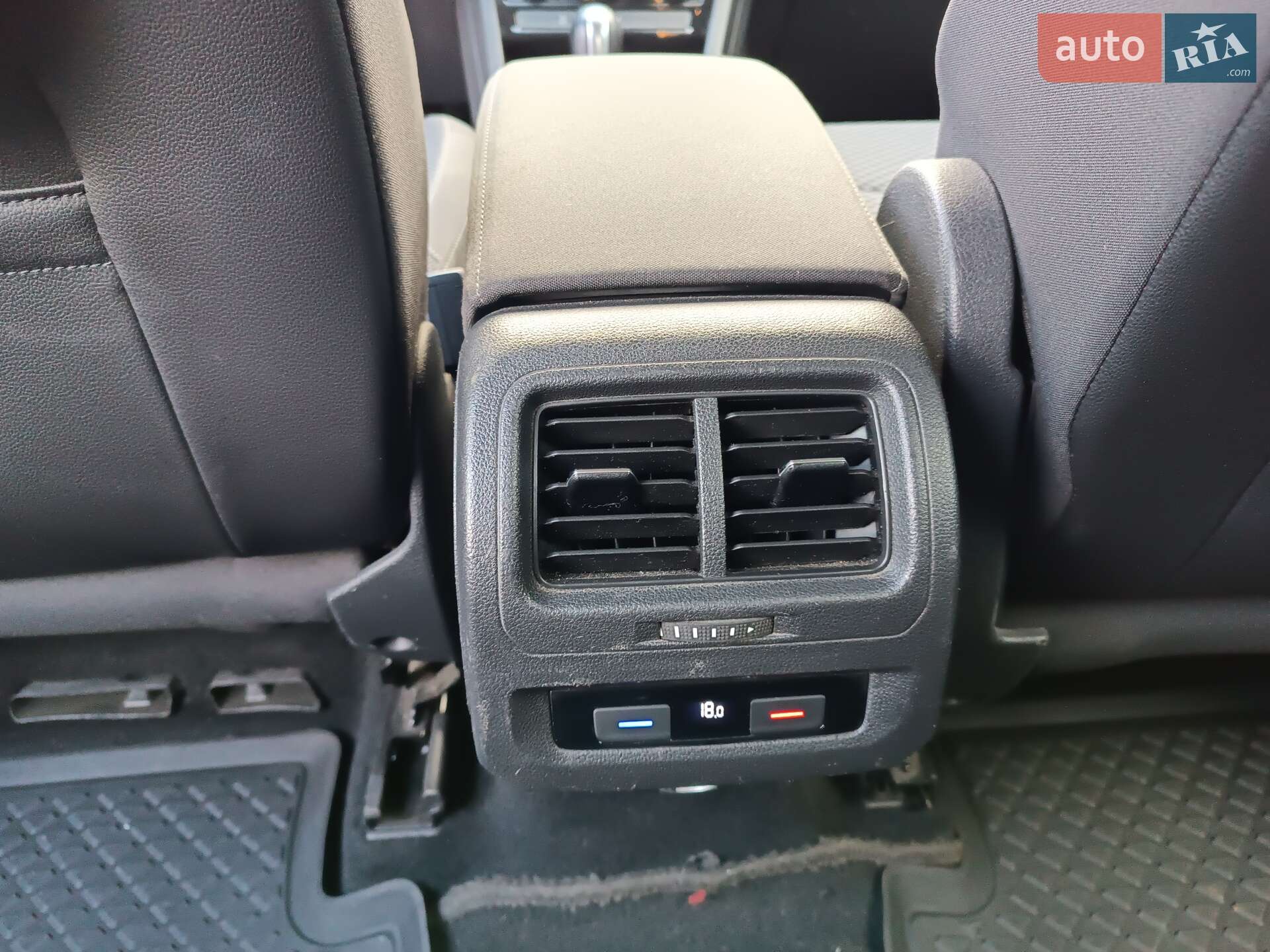 Volkswagen Touran 2017 VIN WVGZZZ1TZJW024324 фото оголошення 12 з 41
