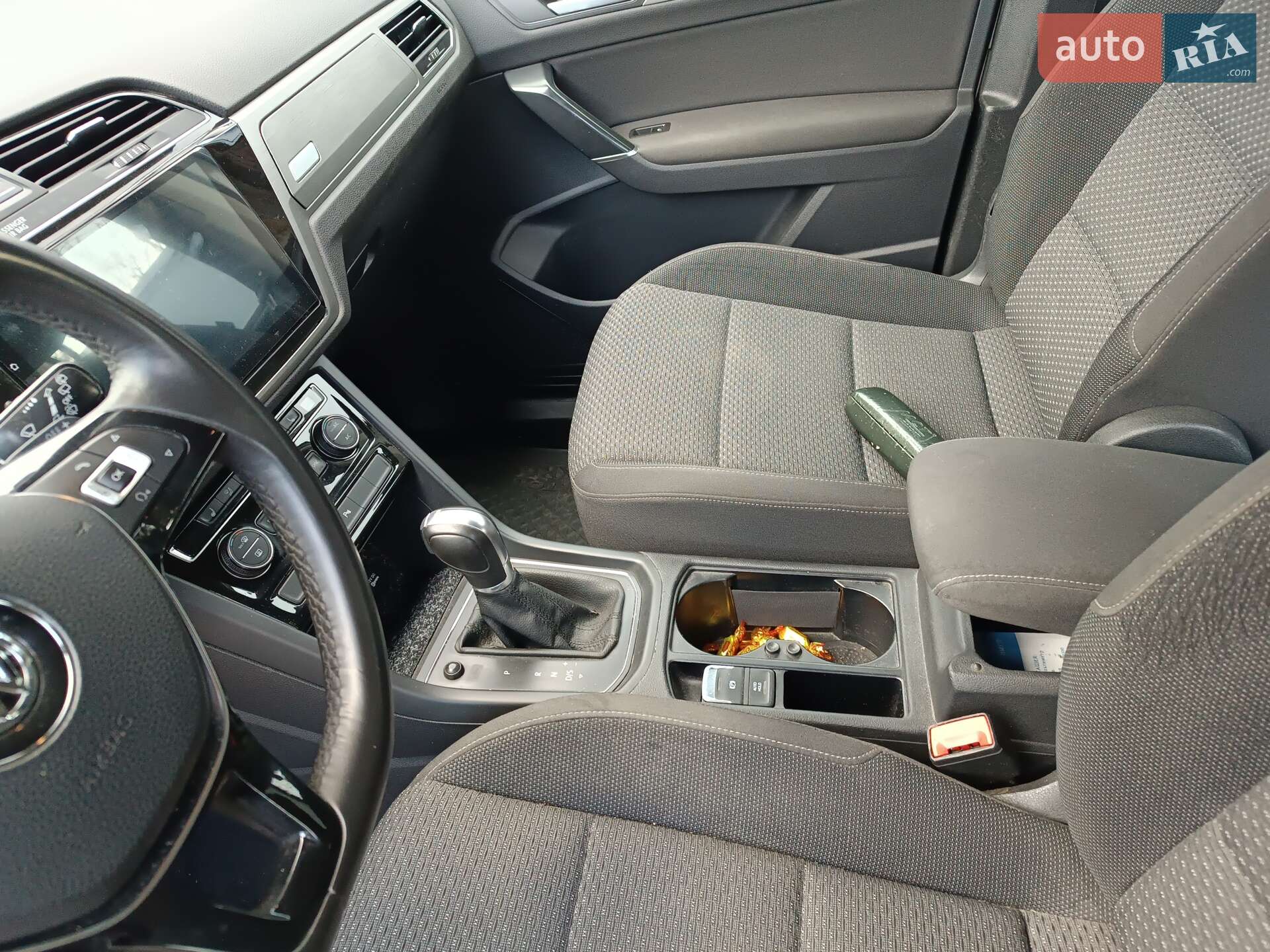 Volkswagen Touran 2017 VIN WVGZZZ1TZJW024324 фото оголошення 14 з 41