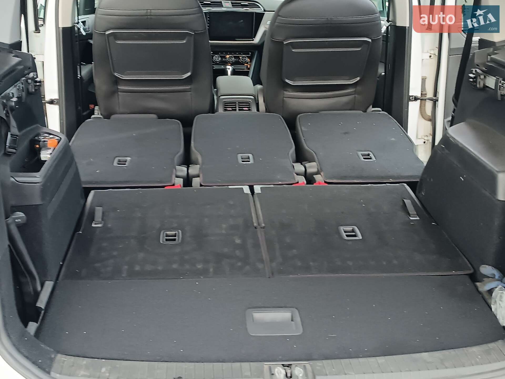 Volkswagen Touran 2017 VIN WVGZZZ1TZJW024324 фото оголошення 30 з 41