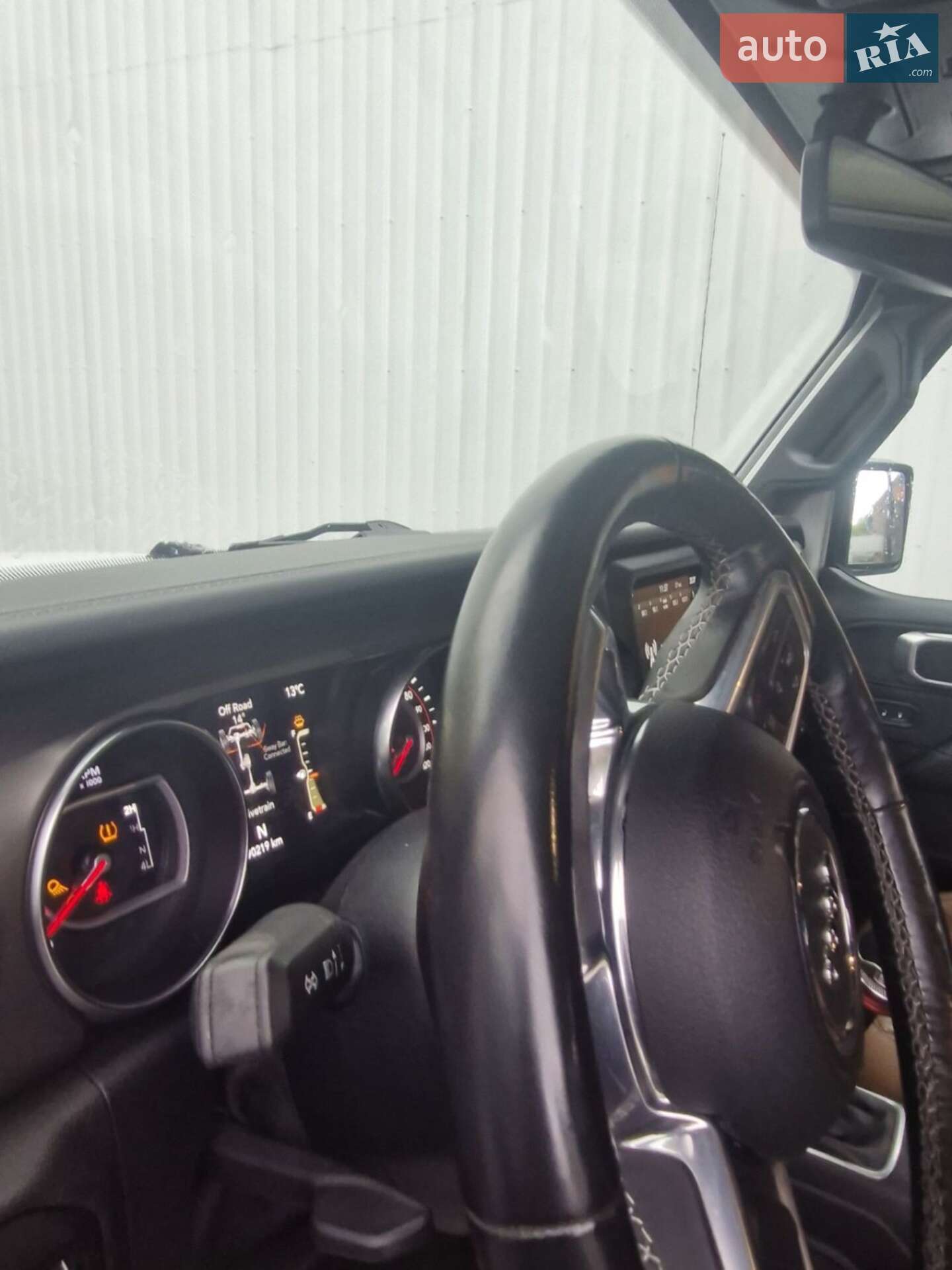 Jeep Gladiator 2019 VIN 1C6JJTBG4LL133898 фото оголошення 2 з 13