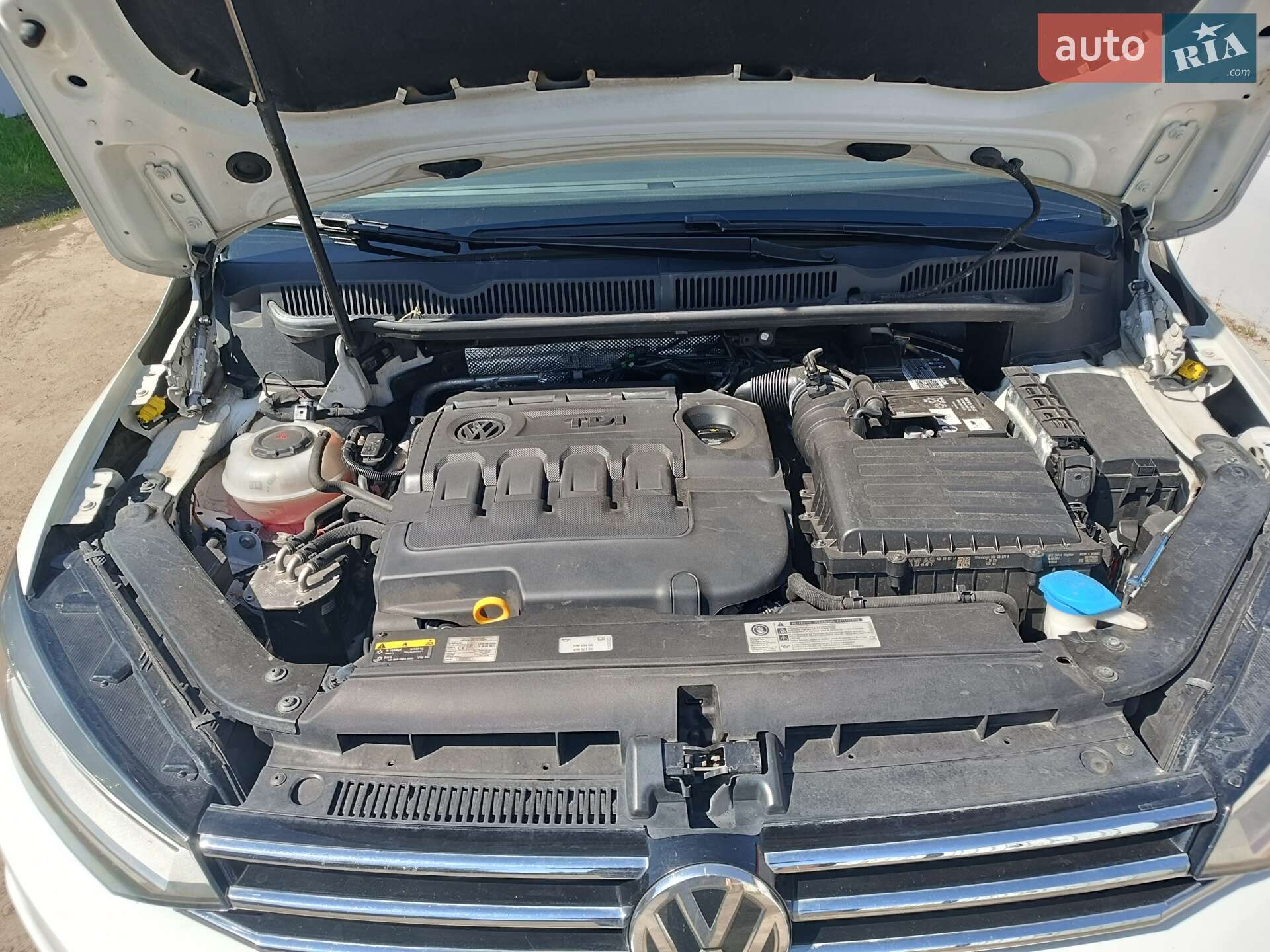Volkswagen Touran 2017 VIN WVGZZZ1TZJW024324 фото оголошення 36 з 41