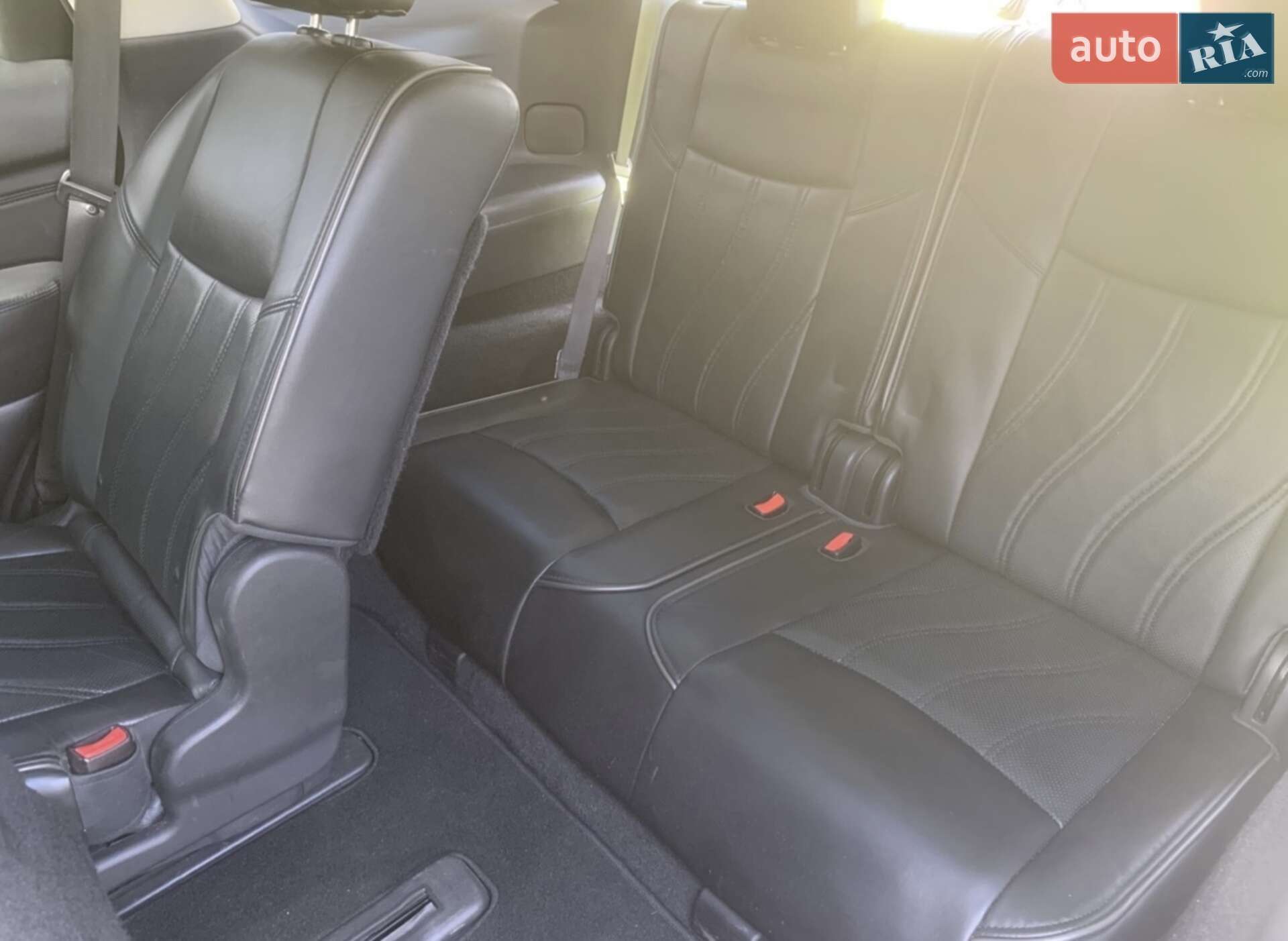 Infiniti JX35 2013 VIN 5N1AL0MM7DC338052 фото оголошення 12 з 40