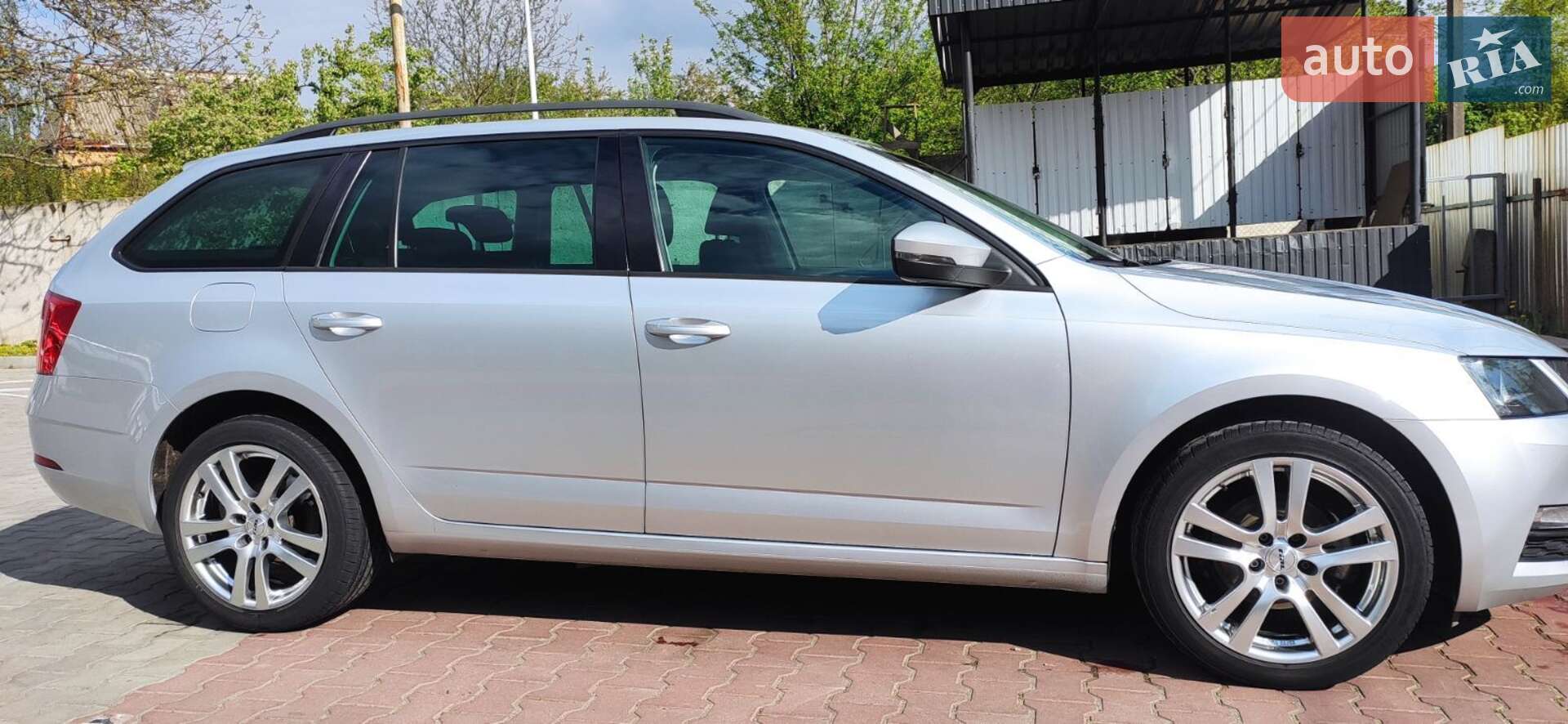 Skoda Octavia 2017 VIN TMBJG7NE9J0192016 фото оголошення 8 з 16