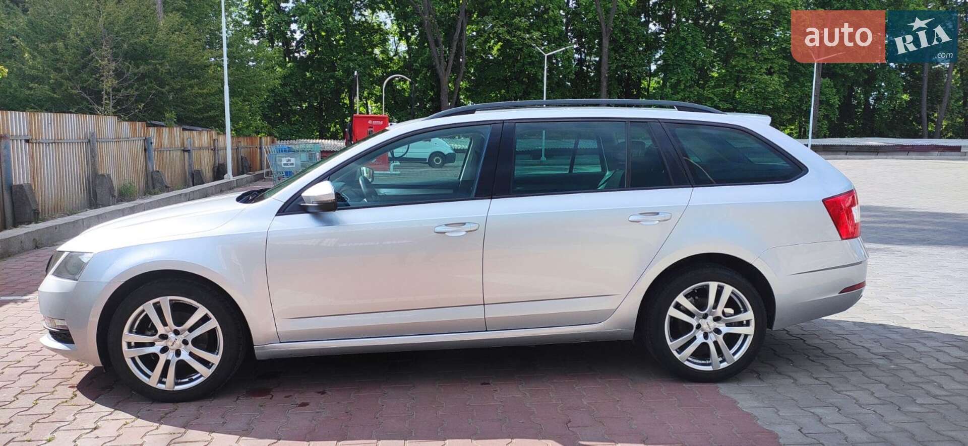 Skoda Octavia 2017 VIN TMBJG7NE9J0192016 фото оголошення 16 з 16