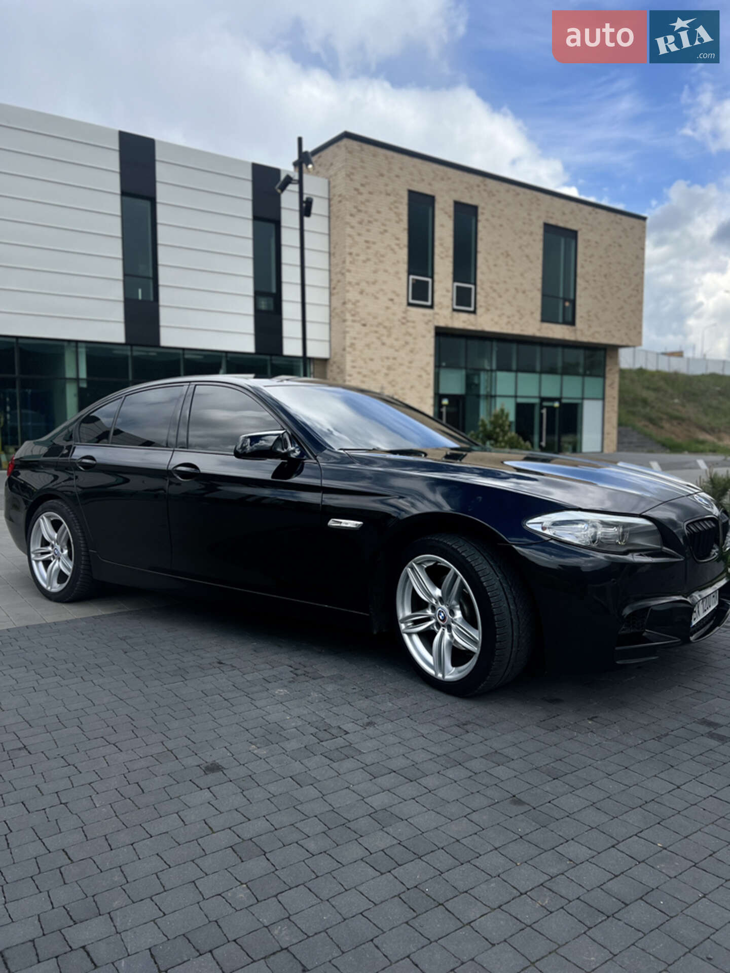 BMW 5 Series 2010 VIN WBAFW11080C648565 фото оголошення 4 з 13