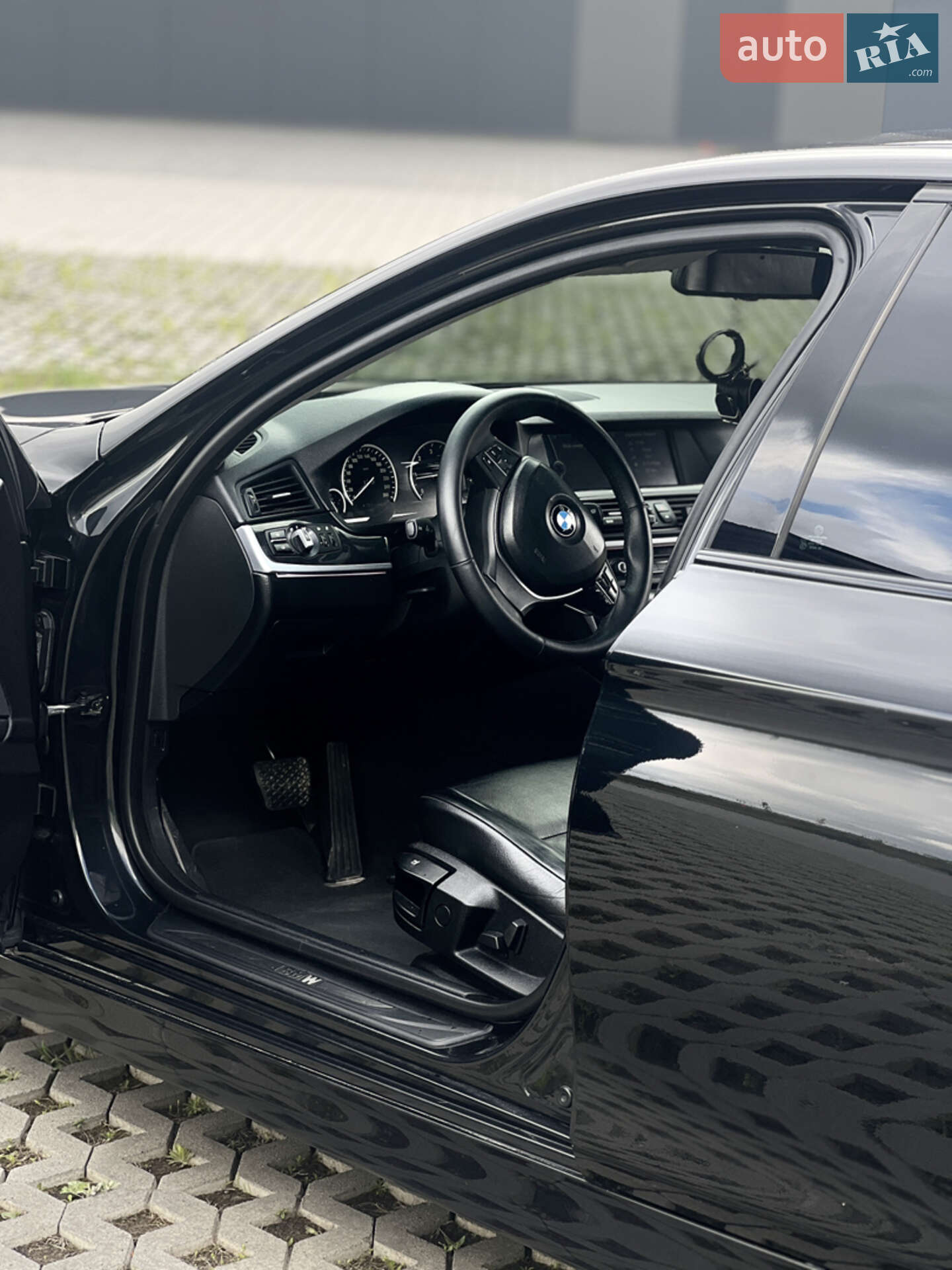 BMW 5 Series 2010 VIN WBAFW11080C648565 фото оголошення 9 з 13