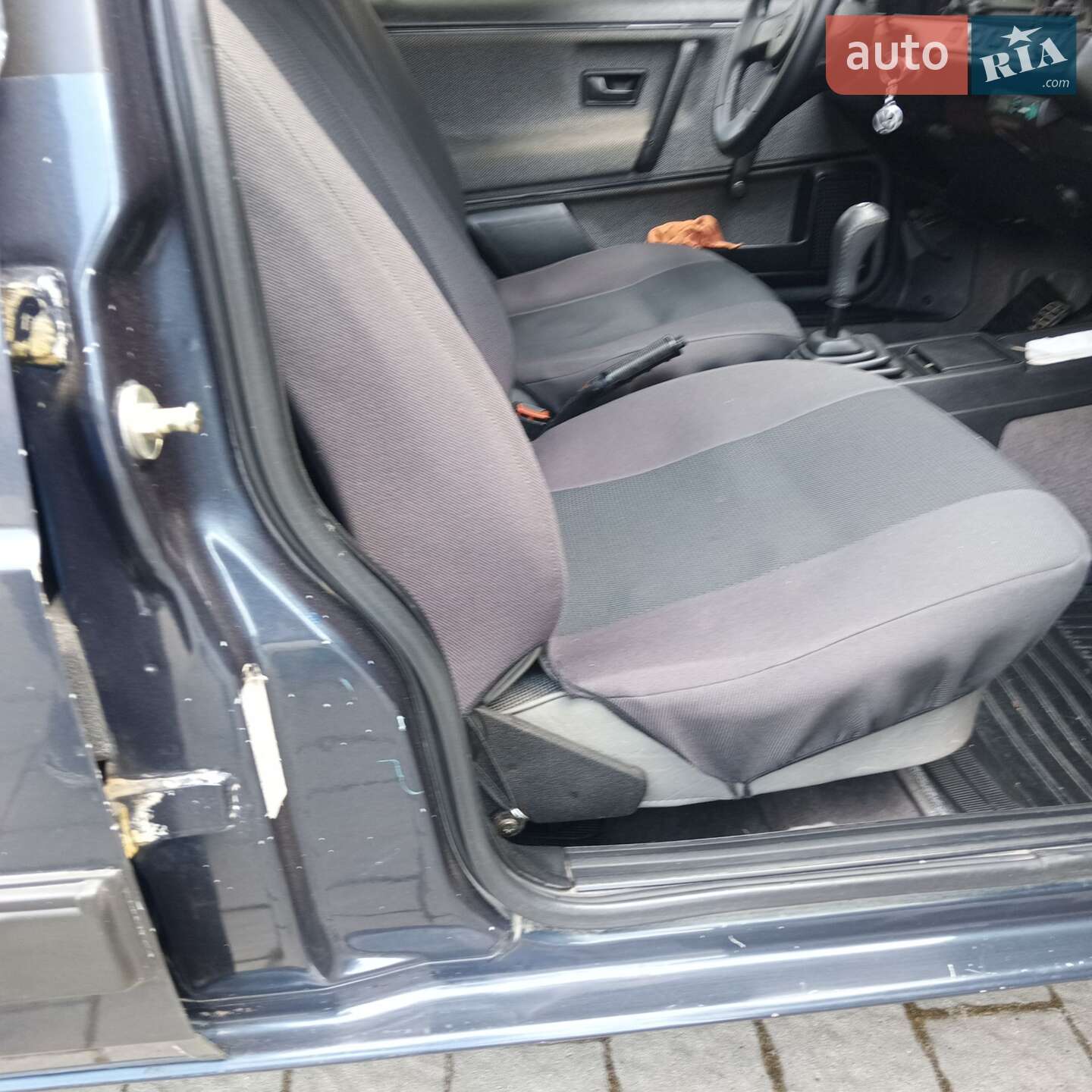 Volkswagen Passat 1987 VIN WVWZZZ32ZHE127323 фото оголошення 29 з 42