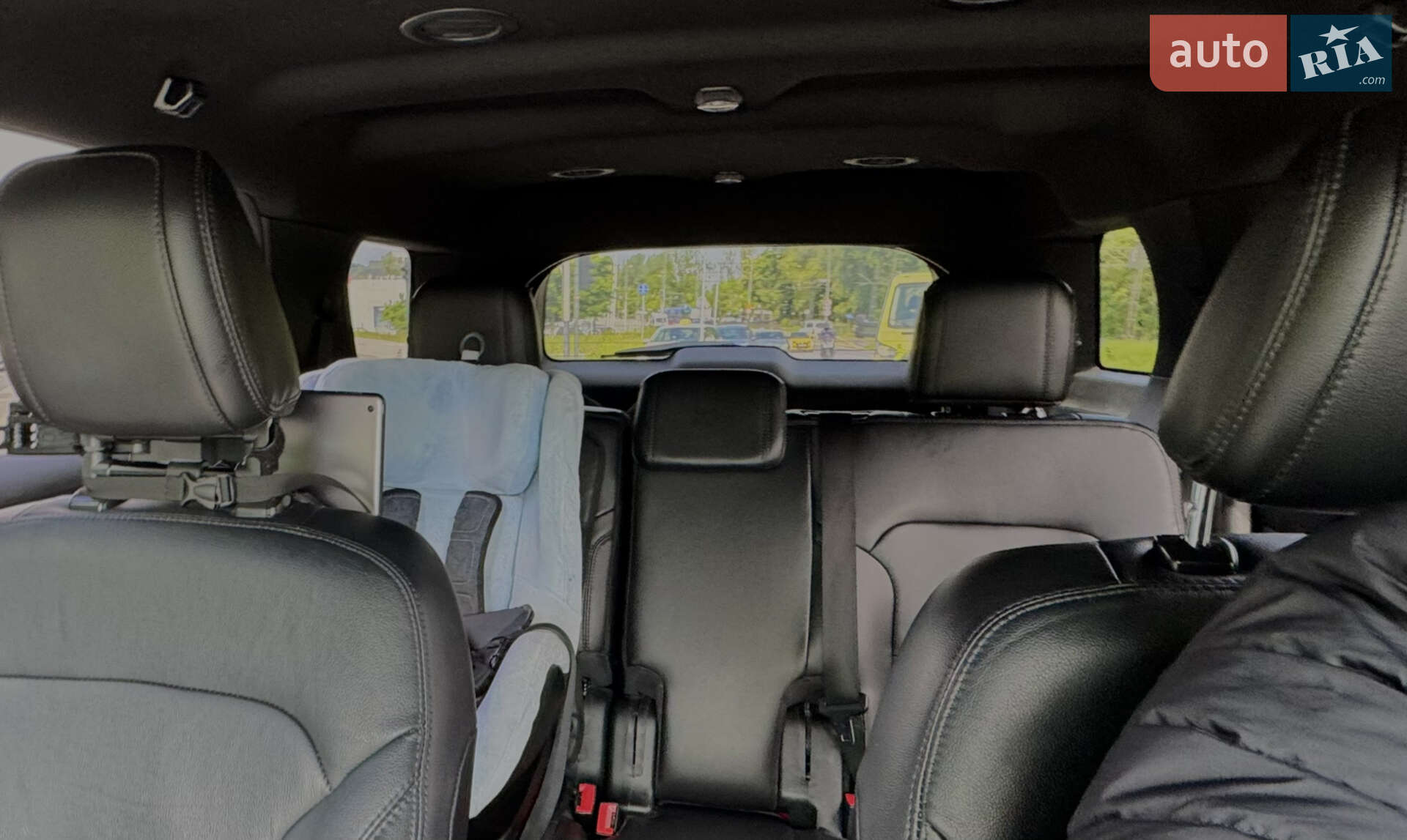 Ford Explorer 2018 VIN 1FM5K8D84JGC84123 фото оголошення 5 з 19