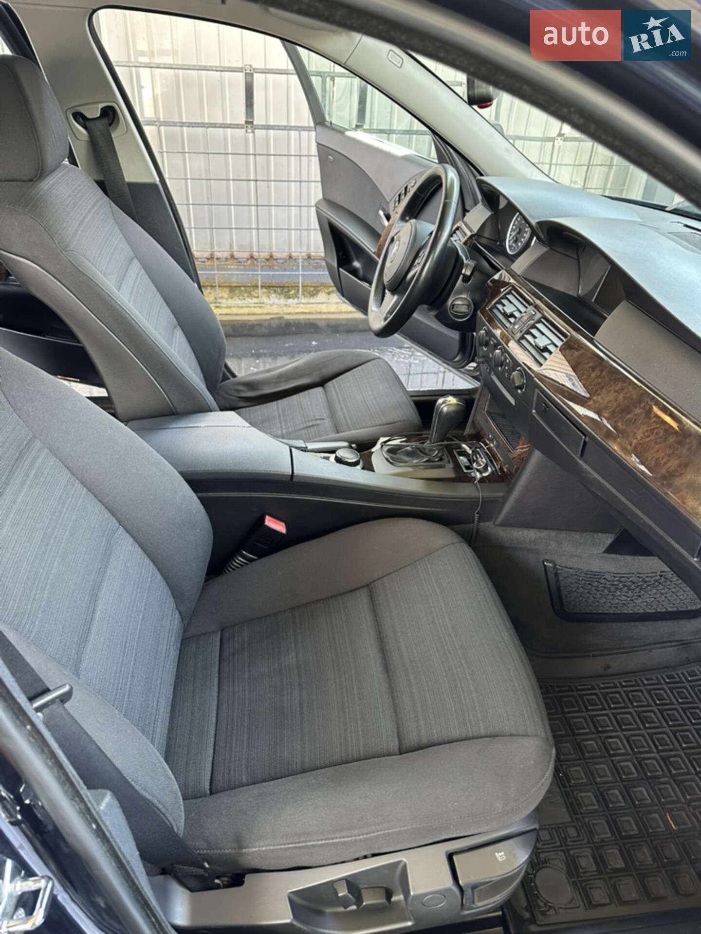 BMW 5 Series 2006 VIN WBANJ51050CV06157 фото оголошення 9 з 21