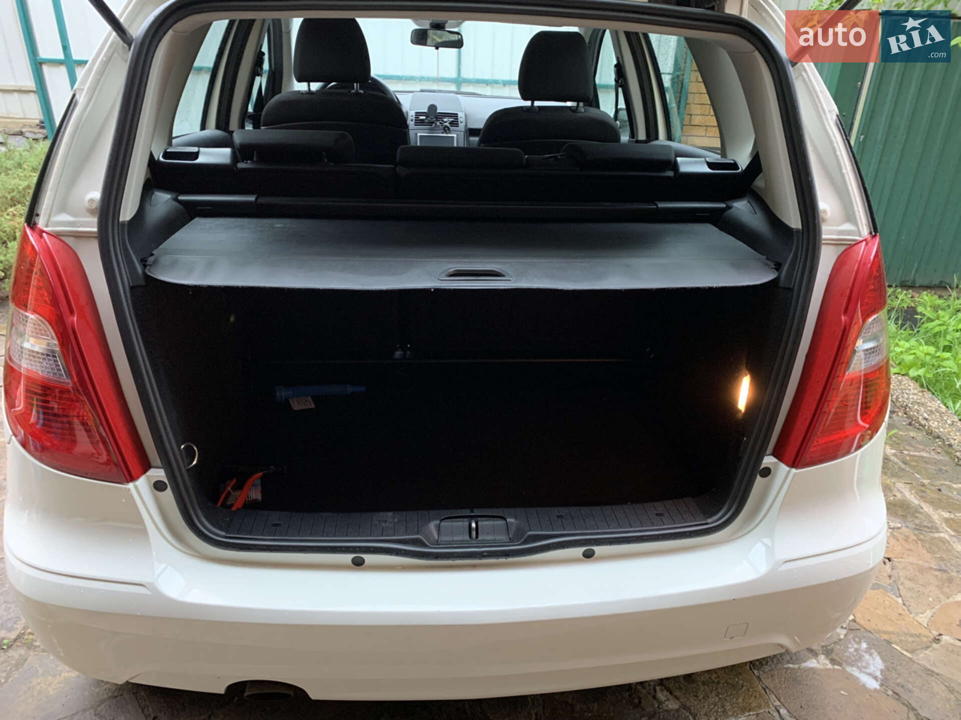 Mercedes-Benz A-Class 2010 VIN WDD1690322J844965 фото оголошення 5 з 10