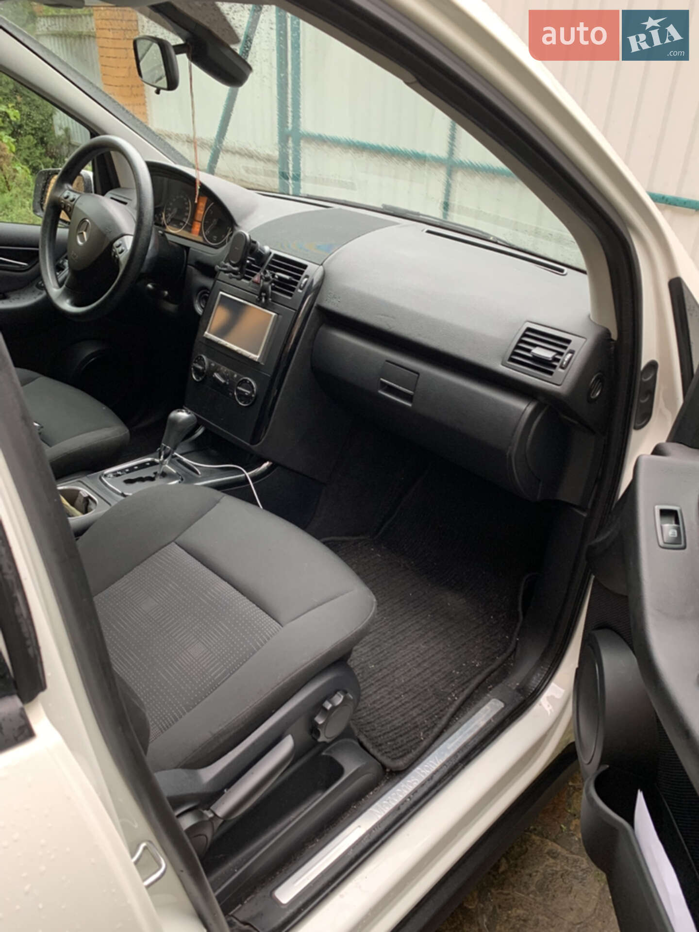 Mercedes-Benz A-Class 2010 VIN WDD1690322J844965 фото оголошення 8 з 10