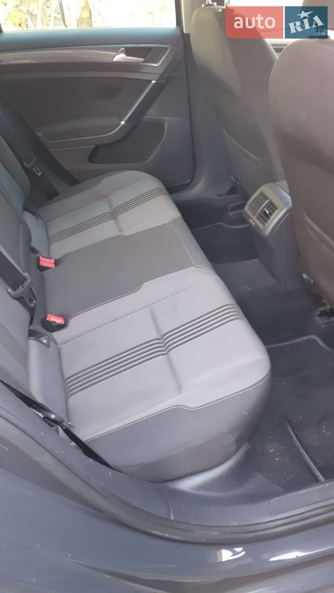 Volkswagen Golf 2016 VIN WVWZZZAUZHP554984 фото оголошення 9 з 22