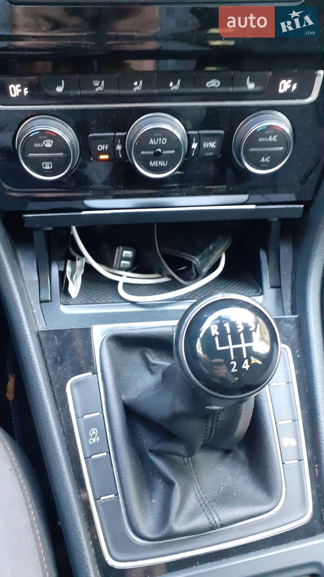 Volkswagen Golf 2016 VIN WVWZZZAUZHP554984 фото оголошення 16 з 22