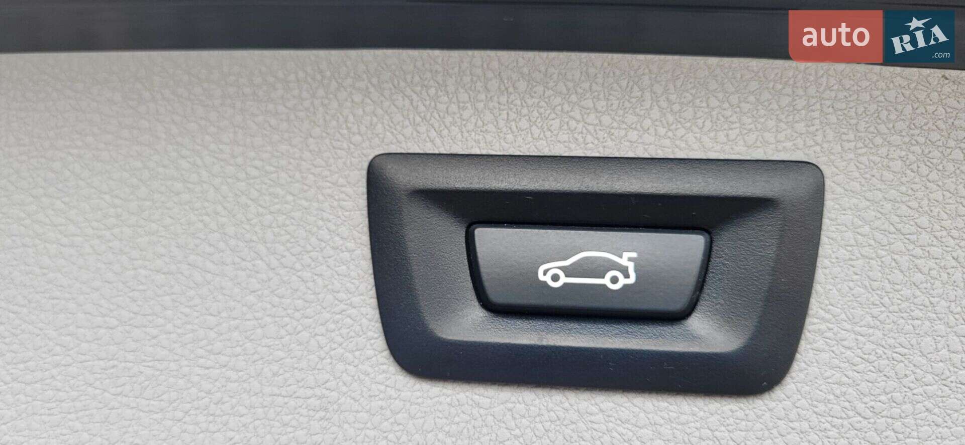 BMW 3 Series 2012 VIN WBA3K11080F818906 фото оголошення 4 з 47
