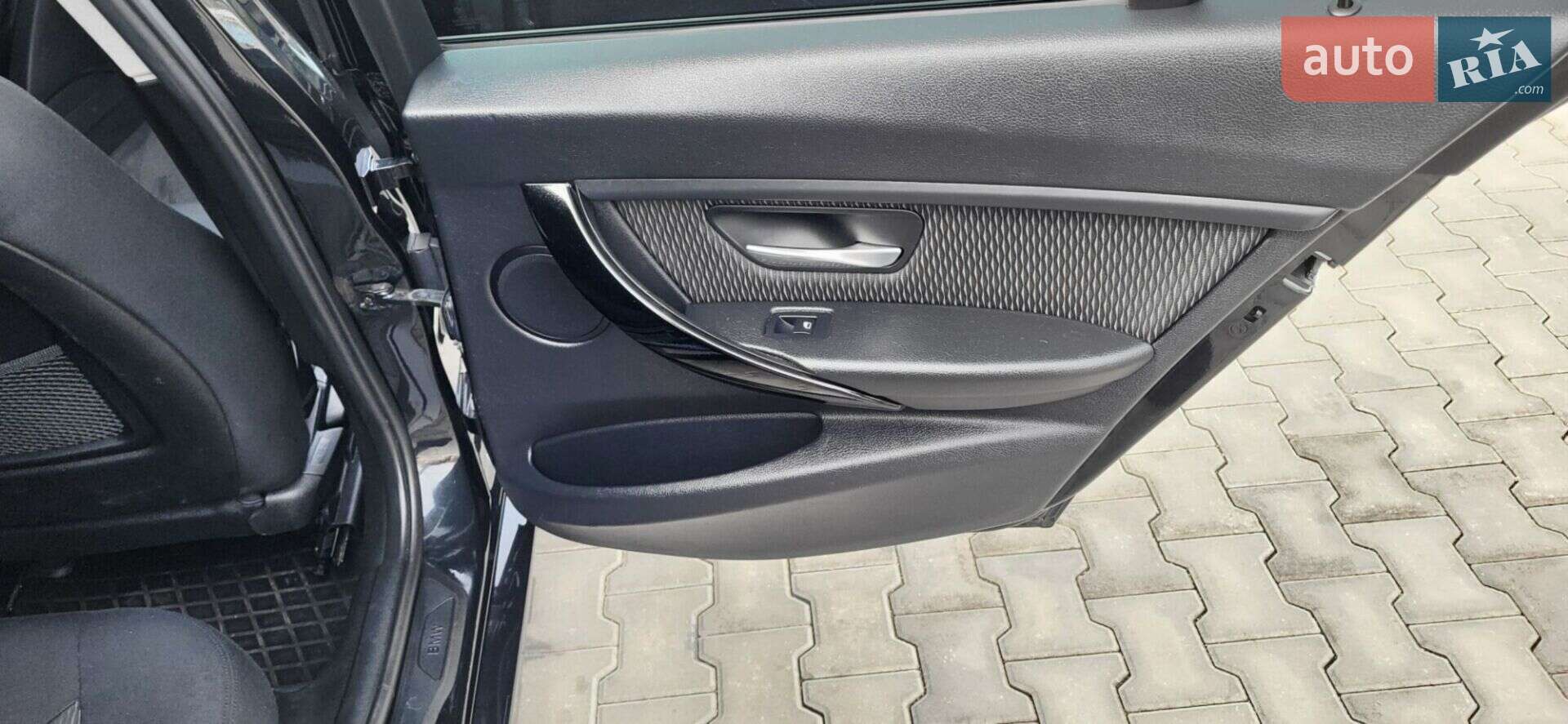BMW 3 Series 2012 VIN WBA3K11080F818906 фото оголошення 8 з 47