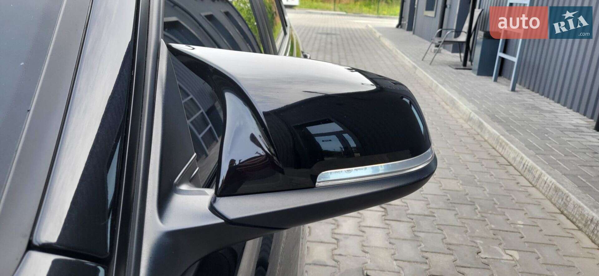 BMW 3 Series 2012 VIN WBA3K11080F818906 фото оголошення 19 з 47