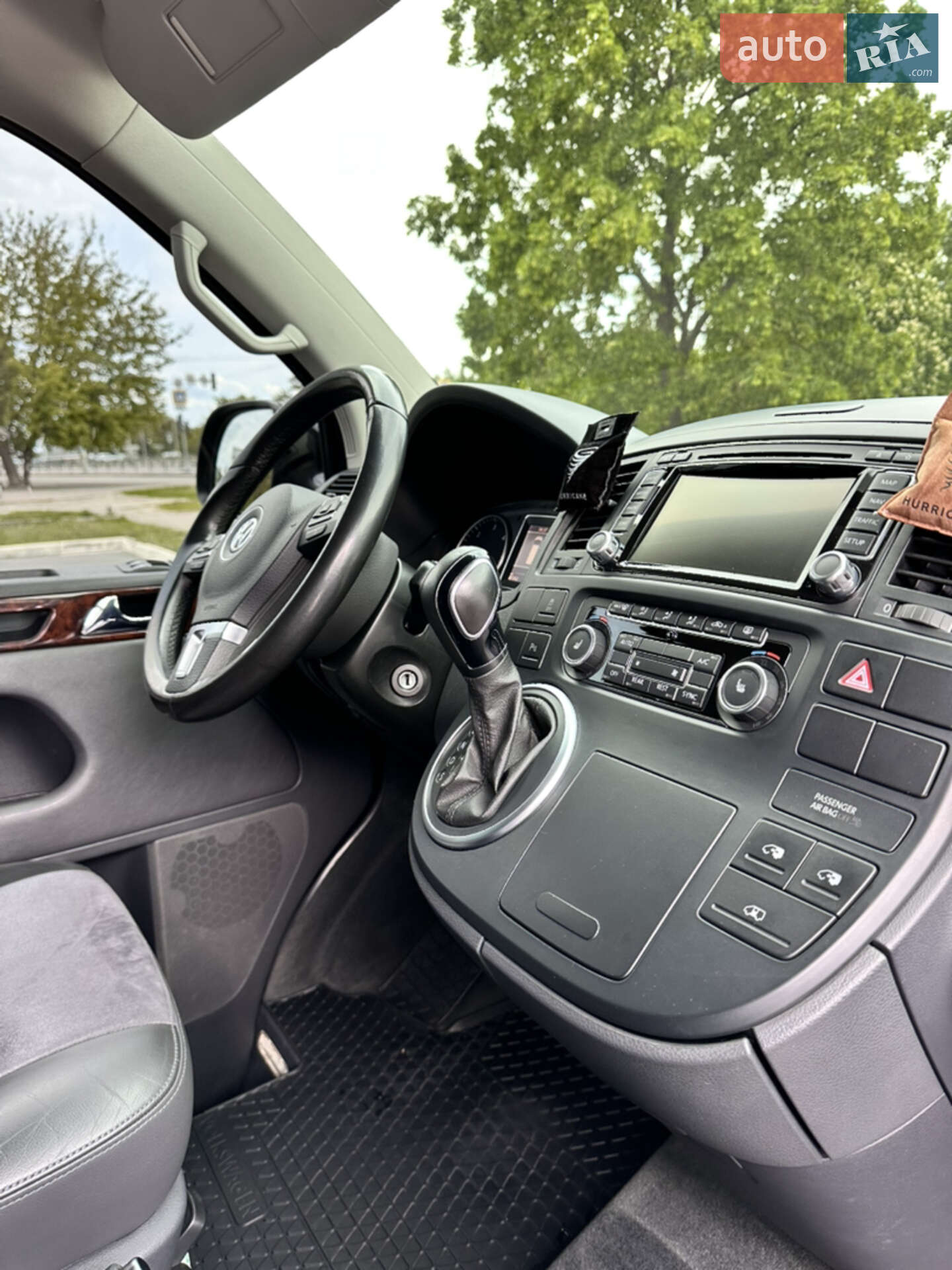 Volkswagen Multivan 2012 VIN WV2ZZZ7HZDH022451 фото оголошення 18 з 37