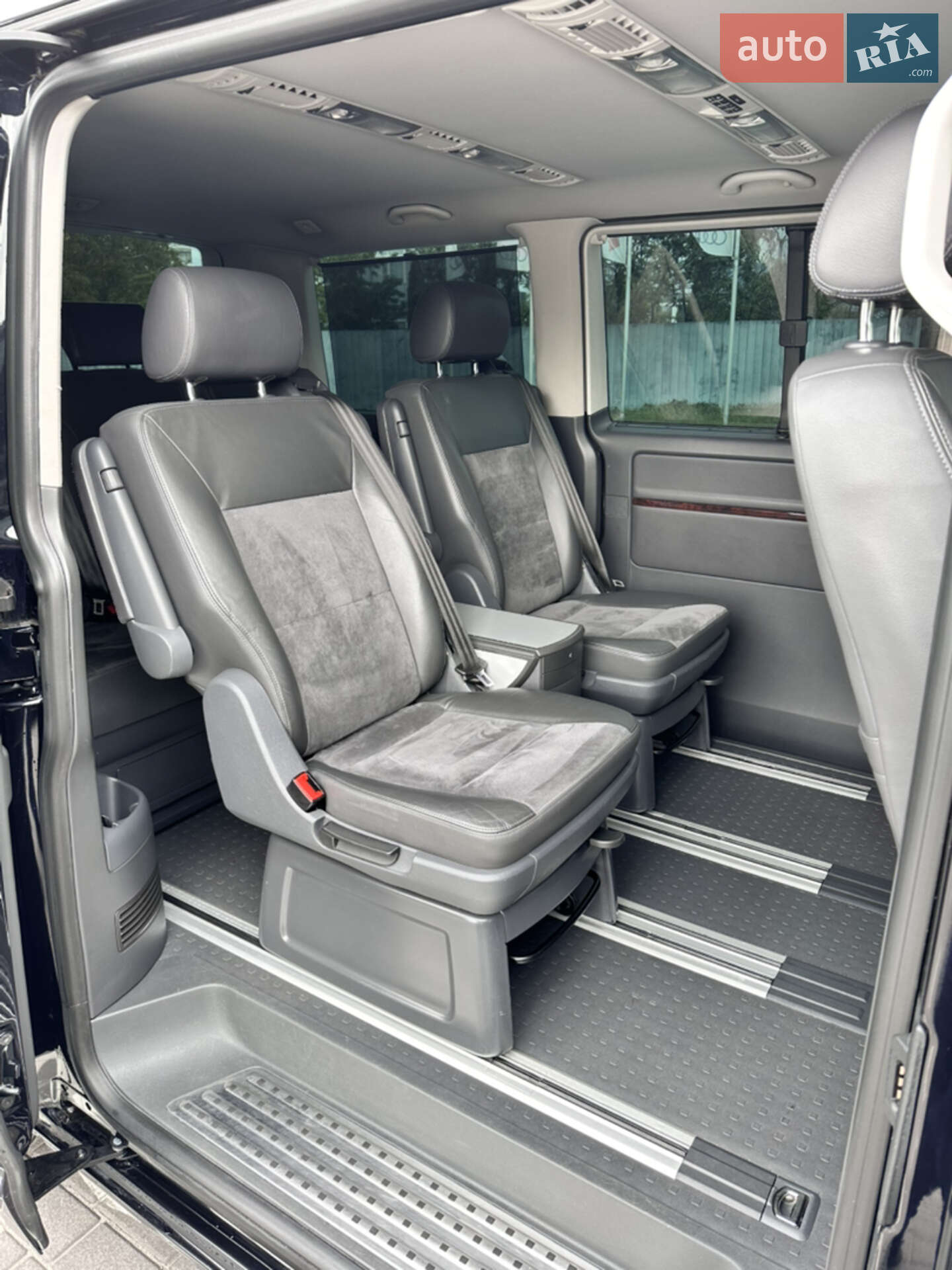 Volkswagen Multivan 2012 VIN WV2ZZZ7HZDH022451 фото оголошення 21 з 37