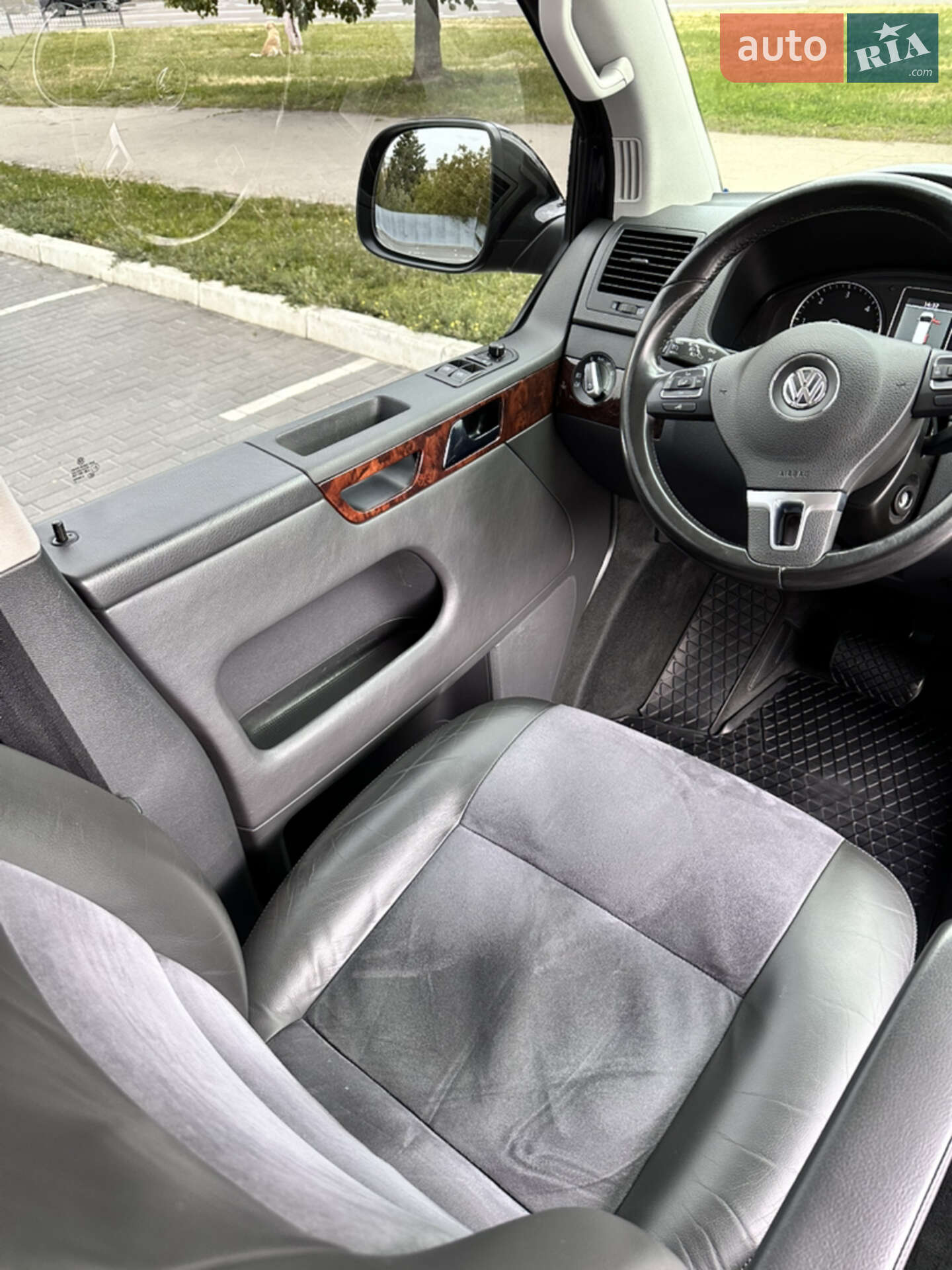 Volkswagen Multivan 2012 VIN WV2ZZZ7HZDH022451 фото оголошення 23 з 37