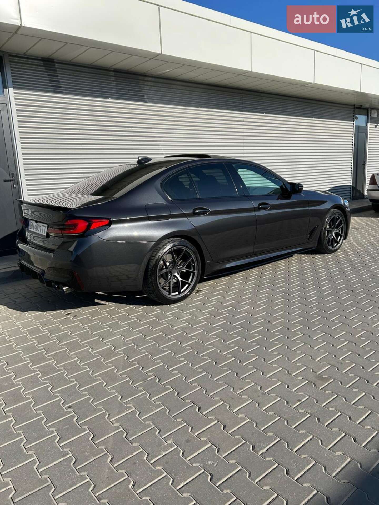 BMW 5 Series 2017 VIN WBAJA7C59JWA73769 фото оголошення 28 з 46