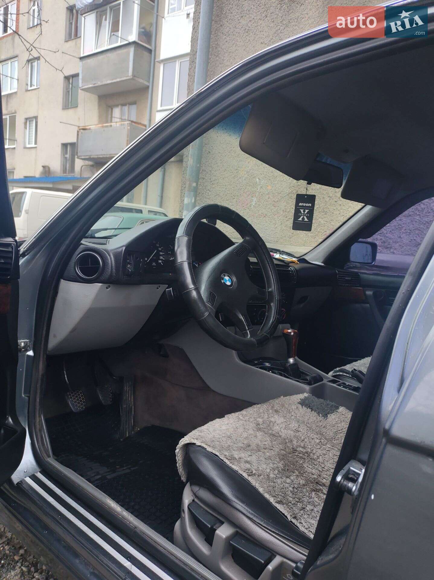 BMW 5 Series 1989 VIN WBAHB11000BB24050 фото оголошення 3 з 9