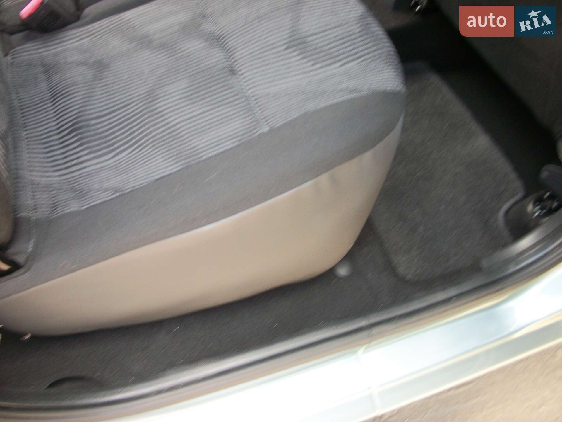 Dacia Logan 2009 VIN UU1KSDAFH42407750 фото оголошення 23 з 44