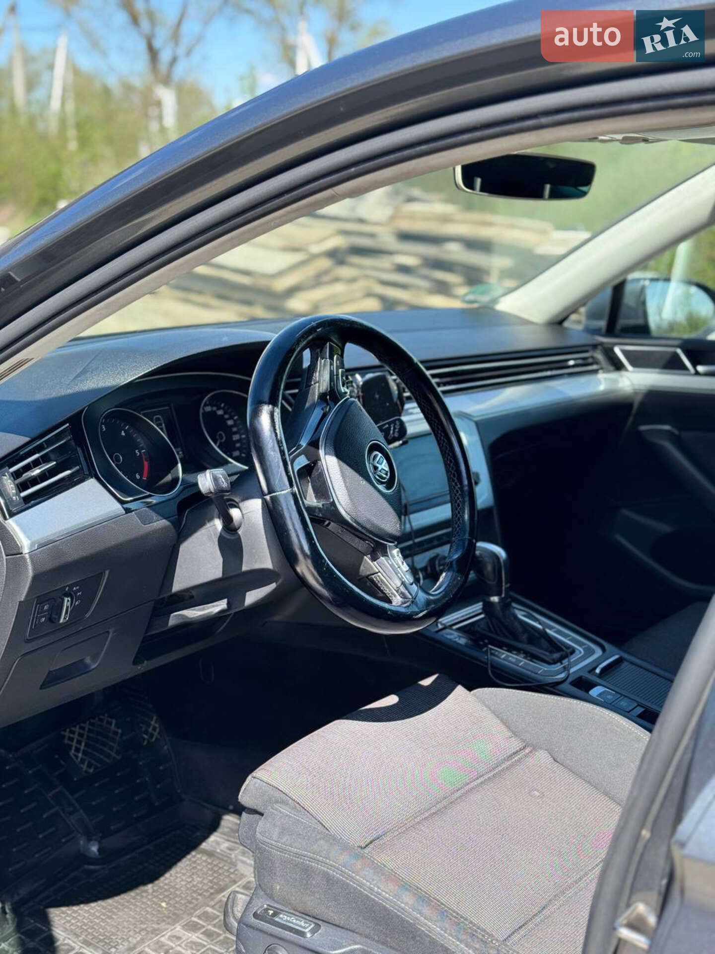 Volkswagen Passat 2015 VIN WVWZZZ3CZGE037002 фото оголошення 4 з 17