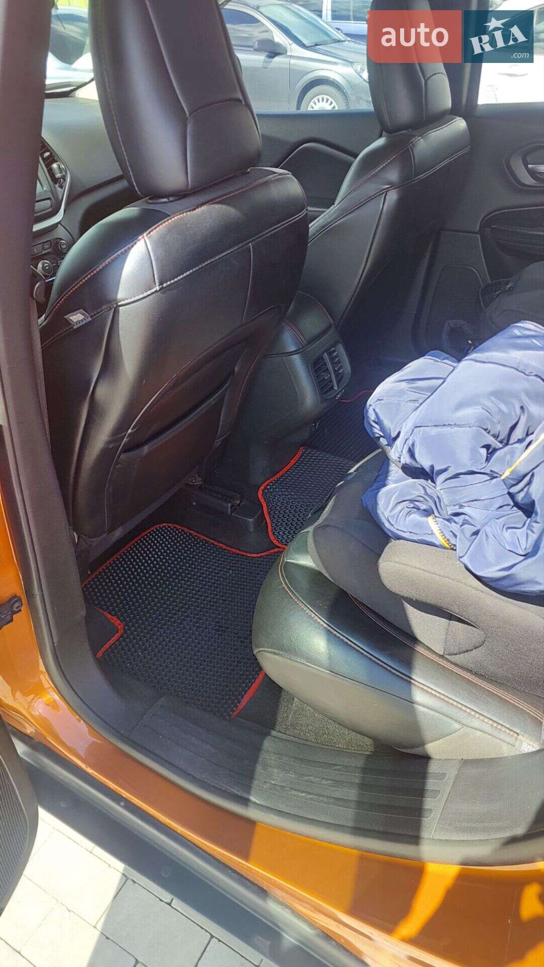 Jeep Cherokee 2014 VIN 1C4PJMBB8FW630663 фото оголошення 7 з 19