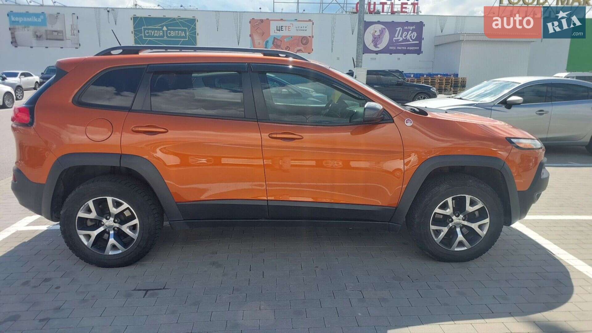 Jeep Cherokee 2014 VIN 1C4PJMBB8FW630663 фото оголошення 11 з 19