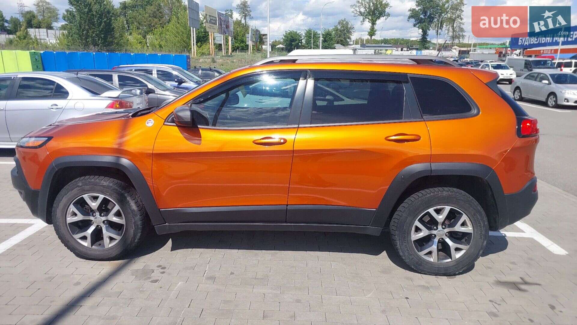 Jeep Cherokee 2014 VIN 1C4PJMBB8FW630663 фото оголошення 13 з 19