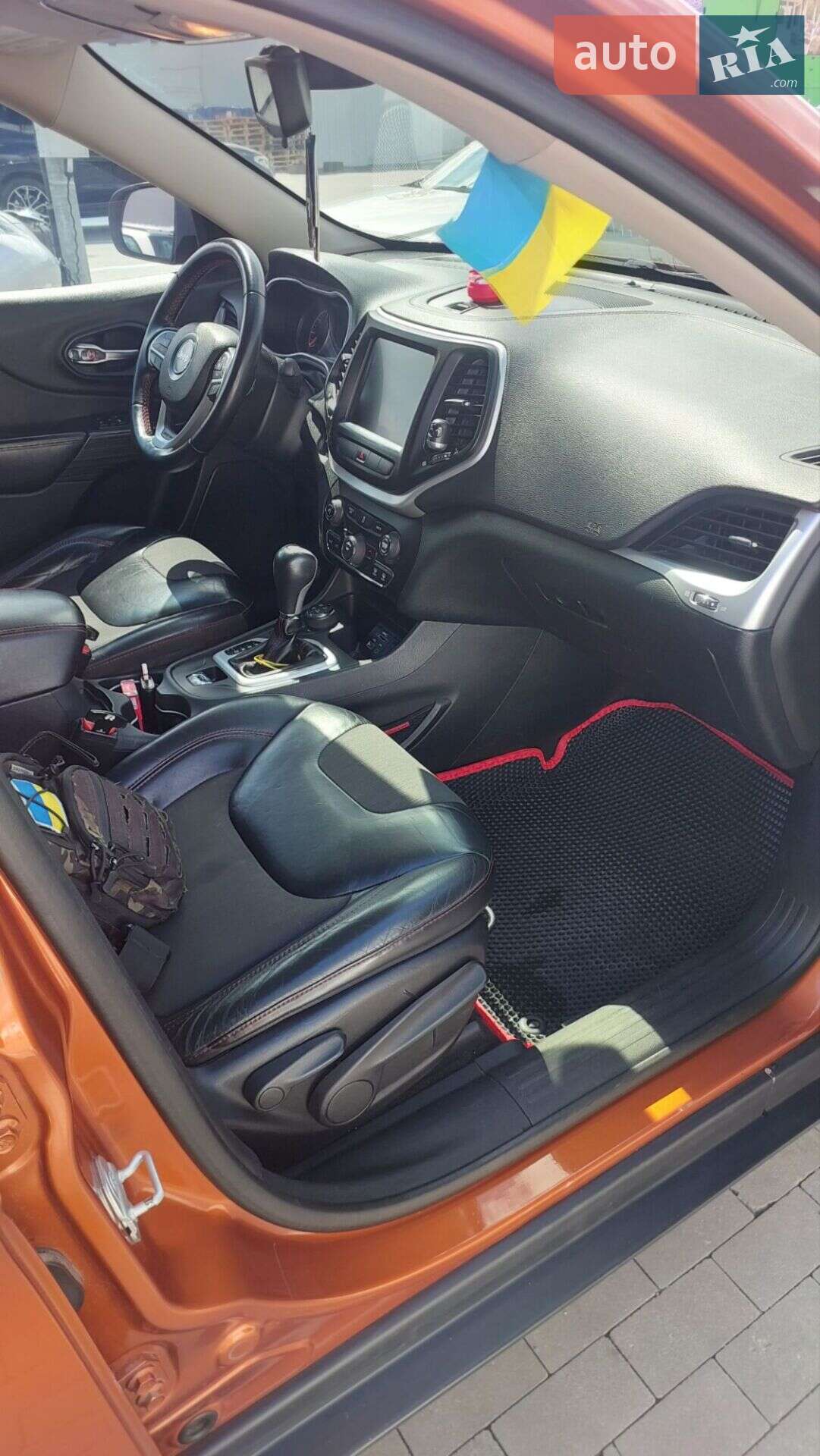 Jeep Cherokee 2014 VIN 1C4PJMBB8FW630663 фото оголошення 15 з 19