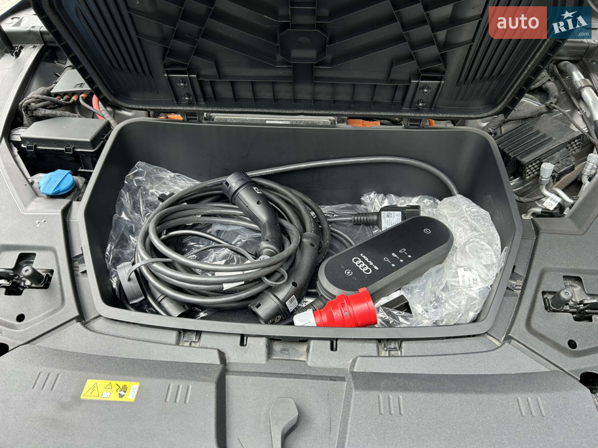 Audi e-tron Sportback 2022 VIN WAUZZZGE6PB013060 фото оголошення 18 з 43