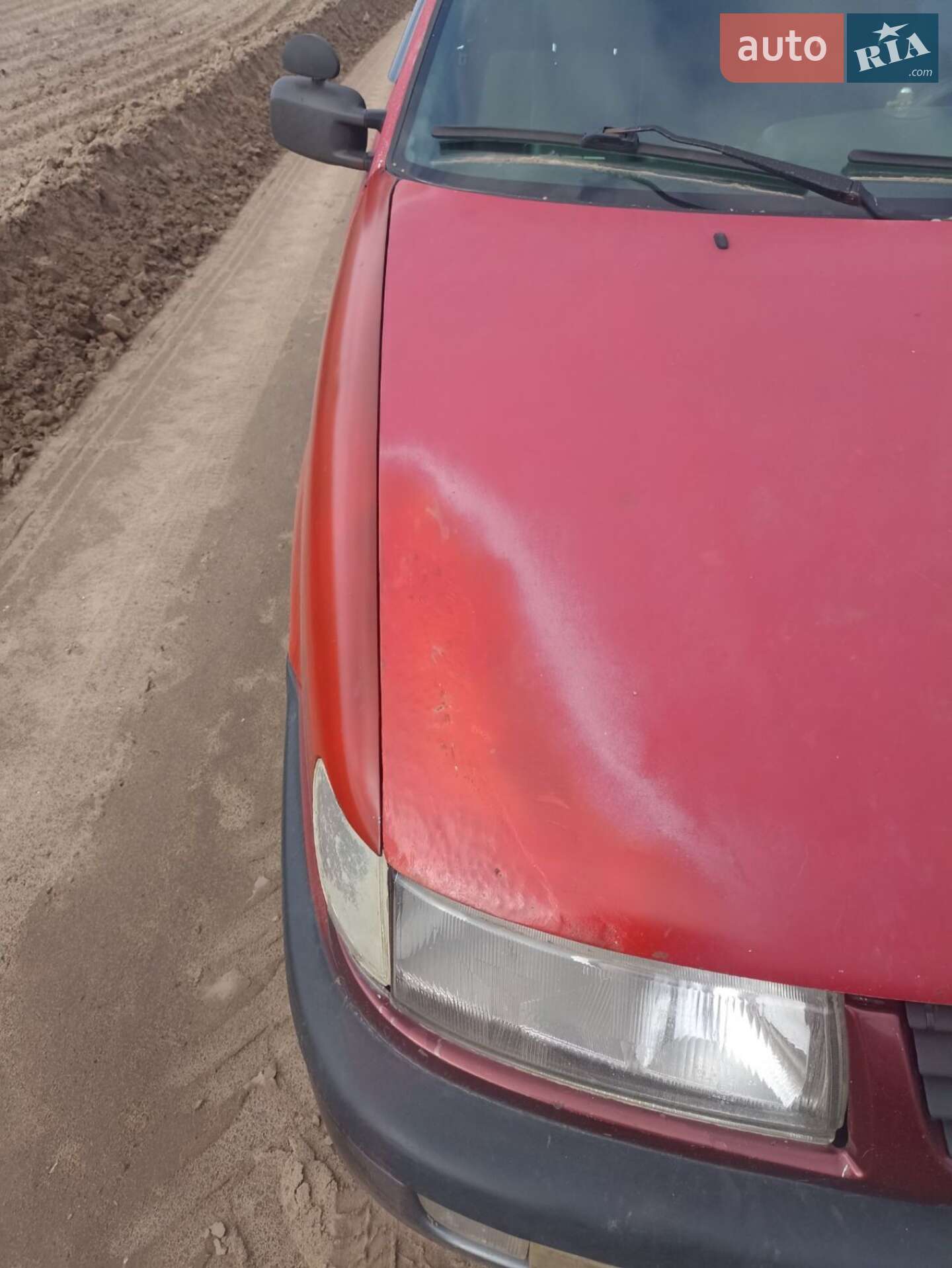 Volkswagen Passat 1994 VIN WVWZZZ3AZRE186436 фото оголошення 3 з 9