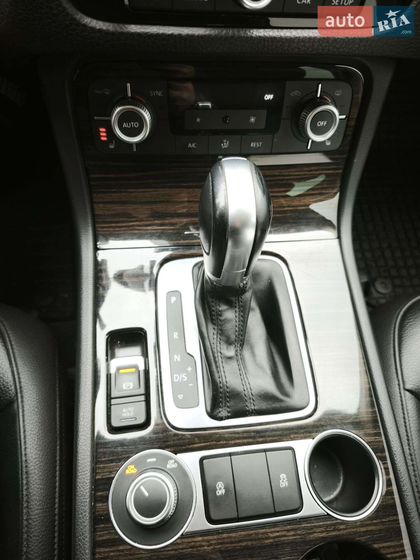Volkswagen Touareg 2014 VIN WVGZZZ7PZFD002471 фото оголошення 13 з 17