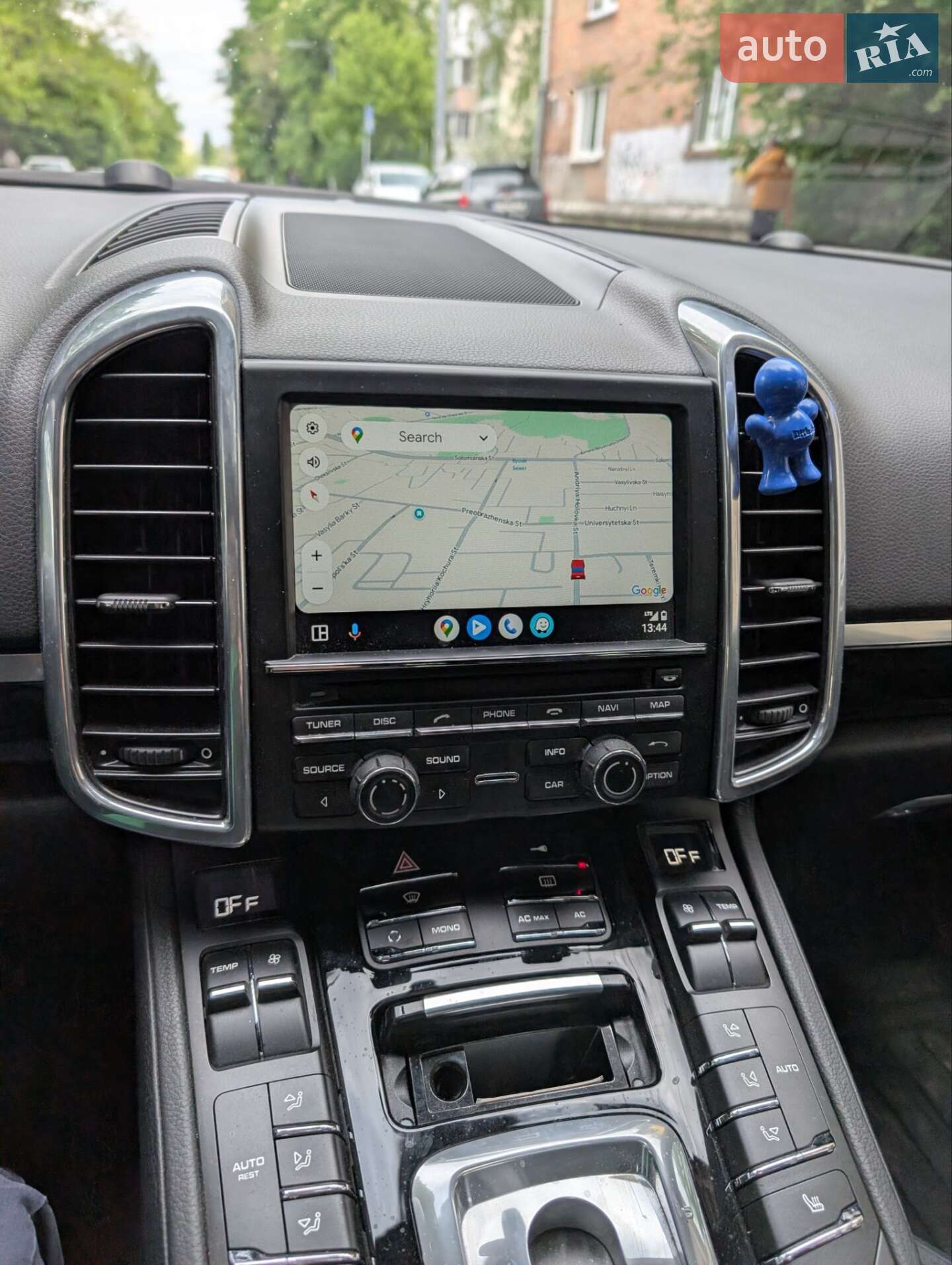 Porsche Cayenne 2010 VIN WP1ZZZ92ZBLA40414 фото оголошення 15 з 27