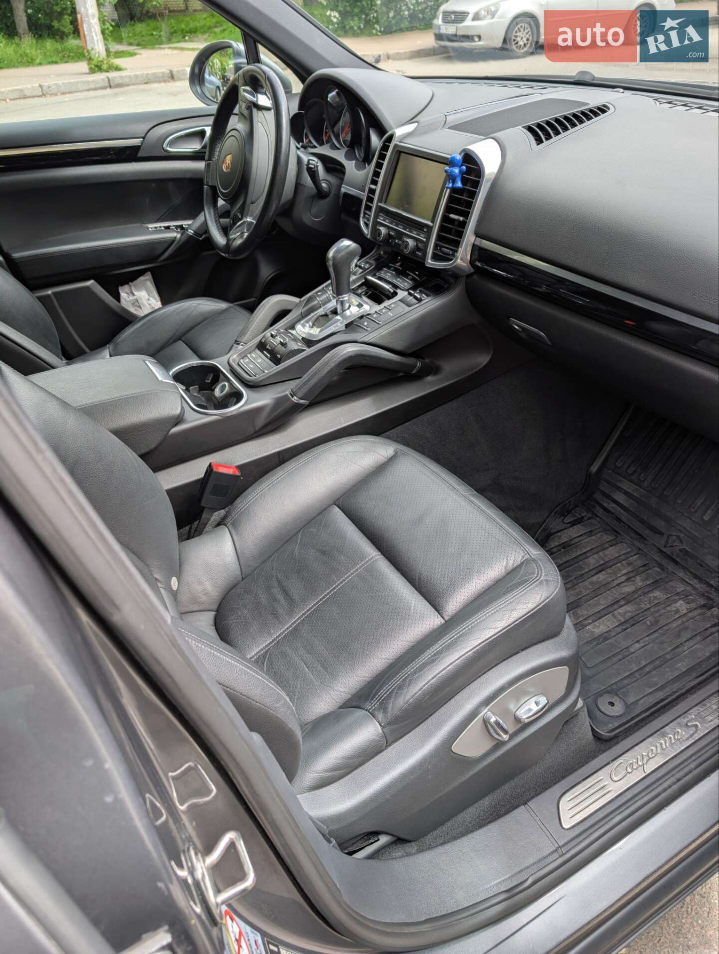 Porsche Cayenne 2010 VIN WP1ZZZ92ZBLA40414 фото оголошення 8 з 27